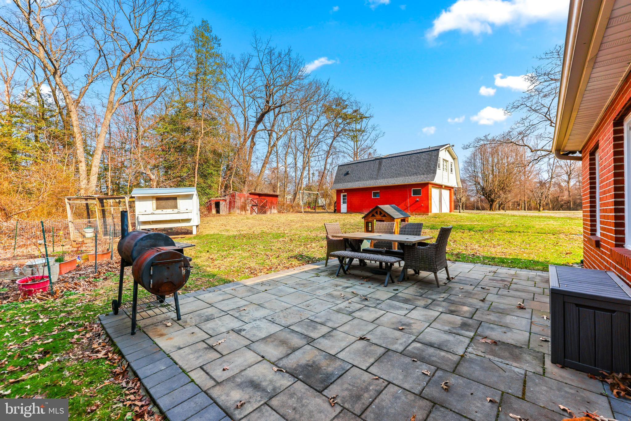 MIDDLE RIVER - Residential