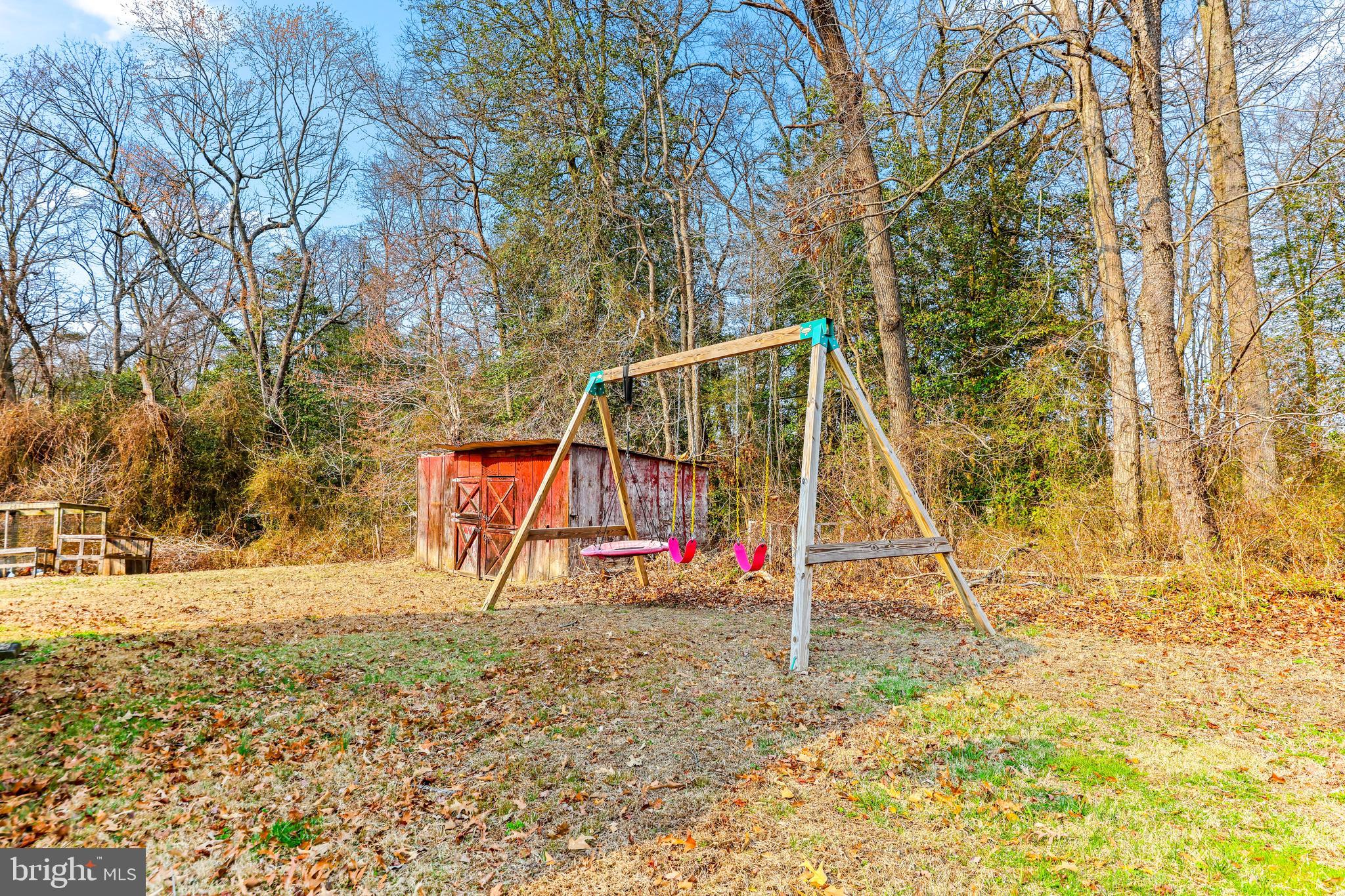 MIDDLE RIVER - Residential