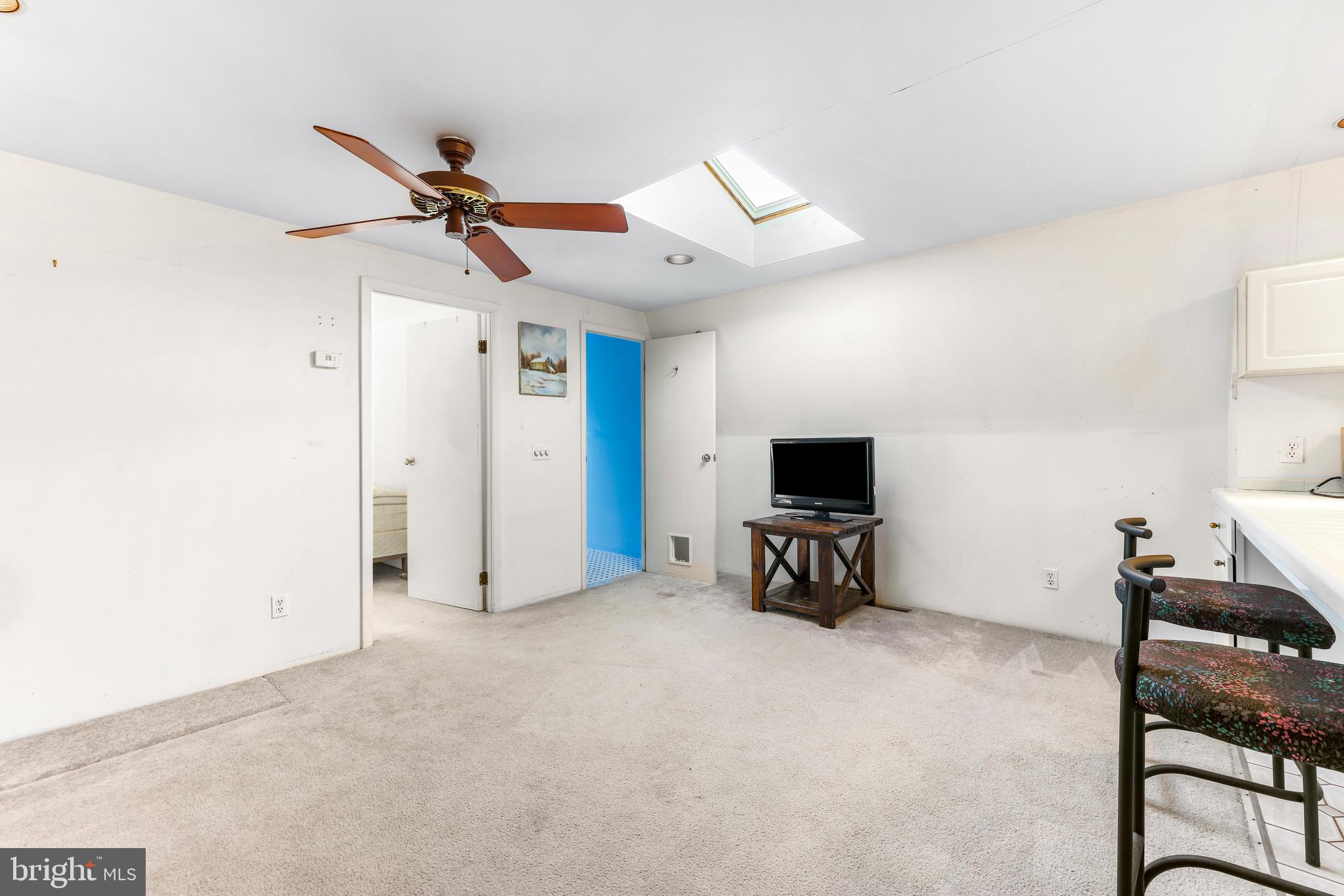 MIDDLE RIVER - Residential