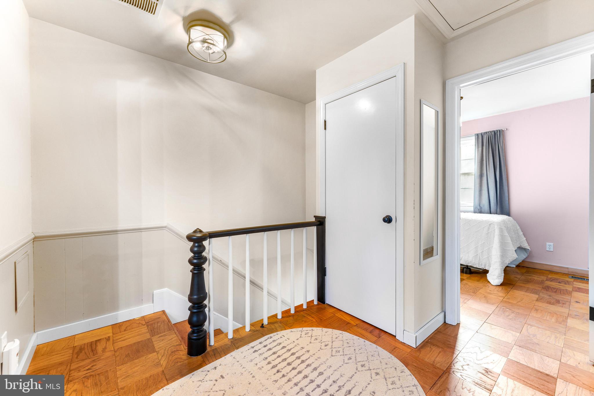 MIDDLE RIVER - Residential