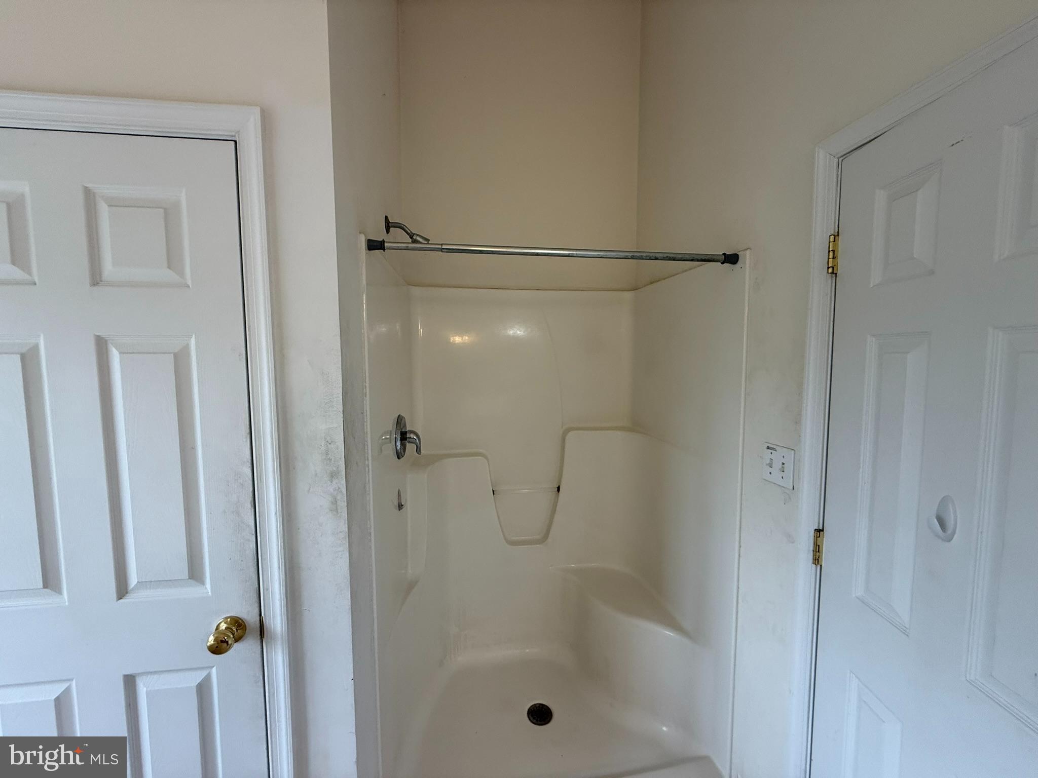 VINTAGE ACRES - Residential