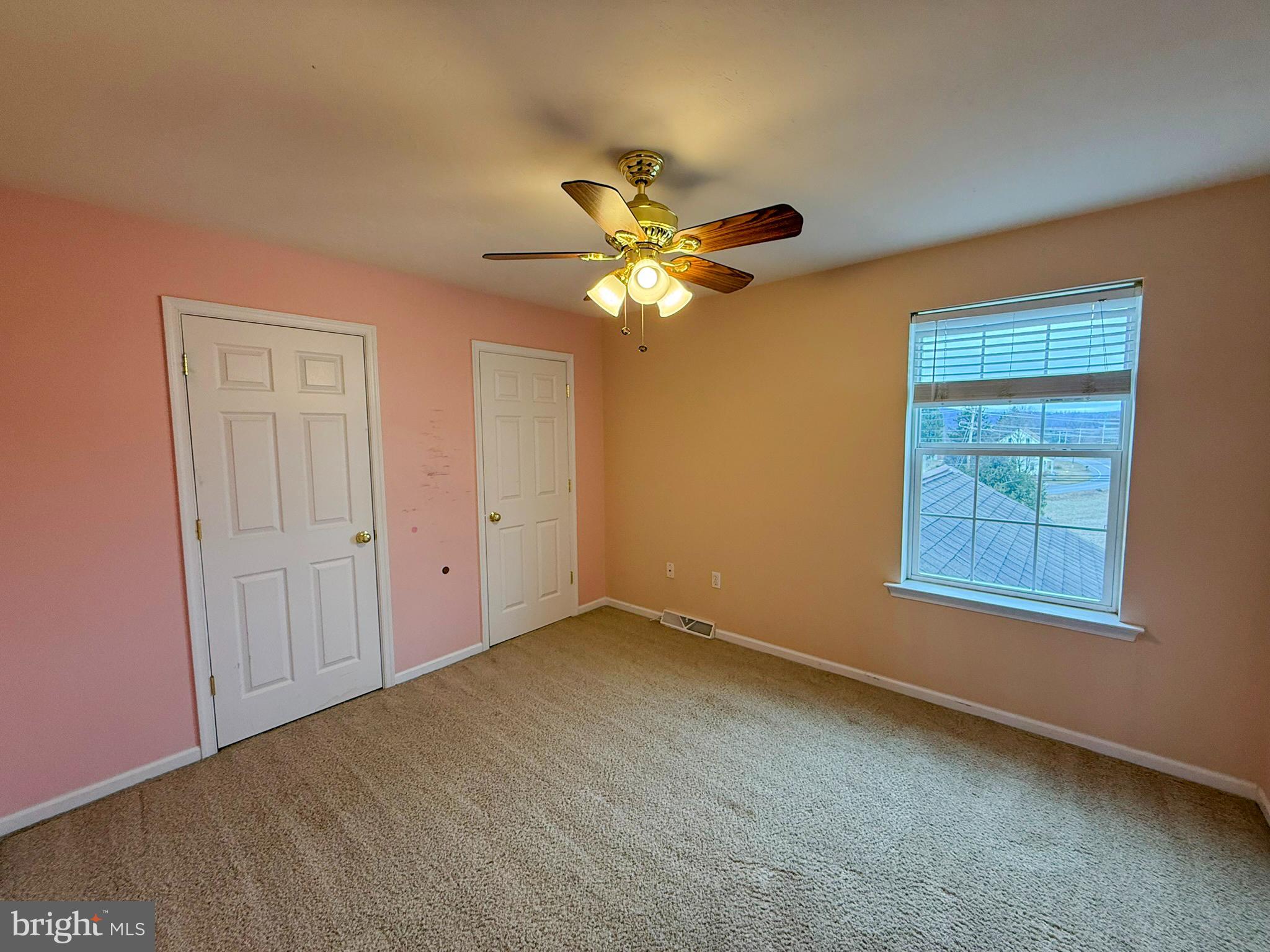 VINTAGE ACRES - Residential