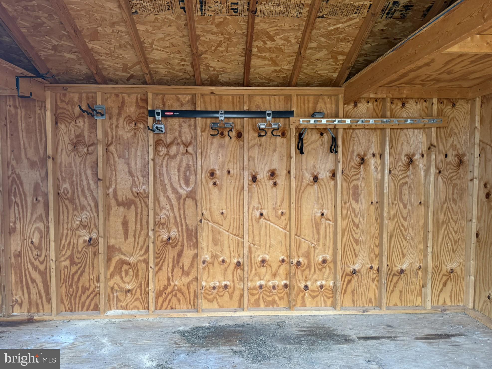 VINTAGE ACRES - Residential