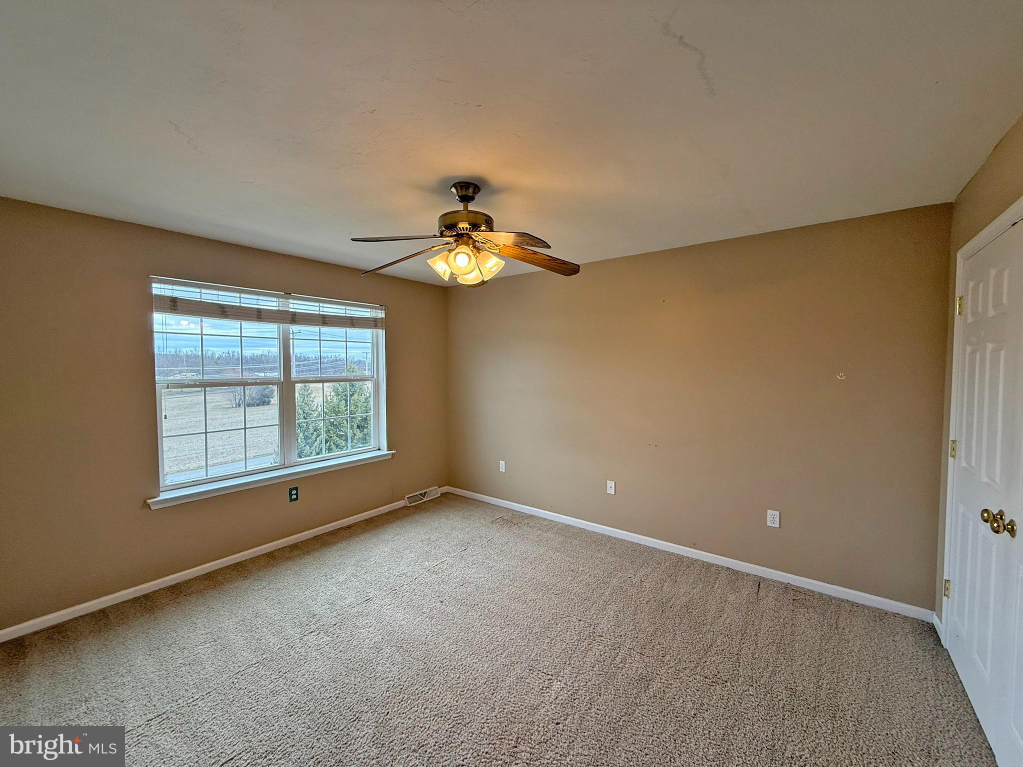 VINTAGE ACRES - Residential