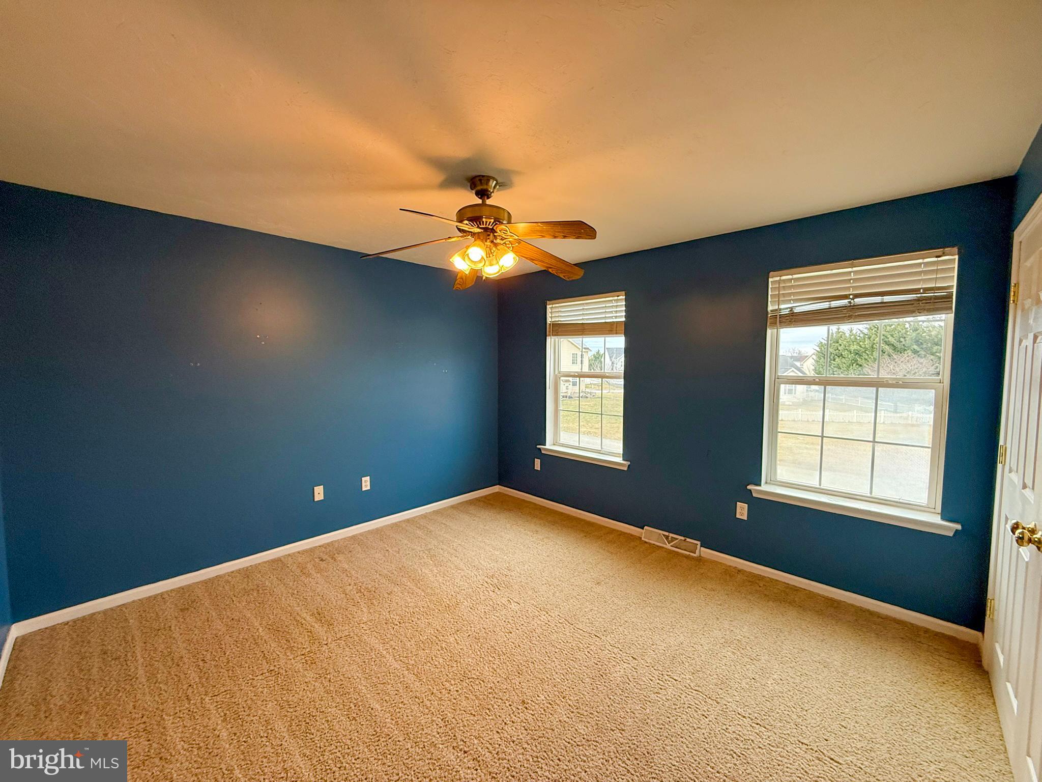 VINTAGE ACRES - Residential