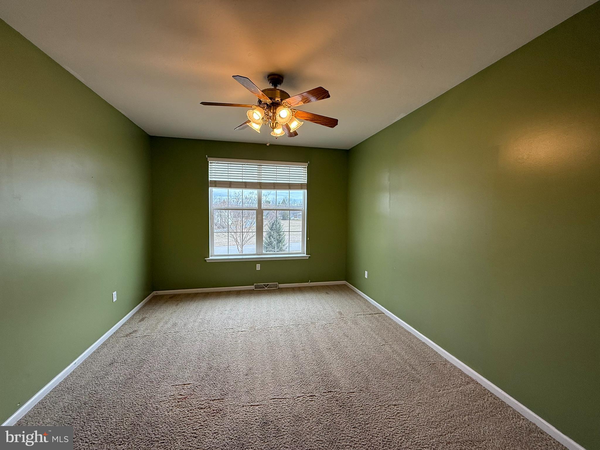 VINTAGE ACRES - Residential