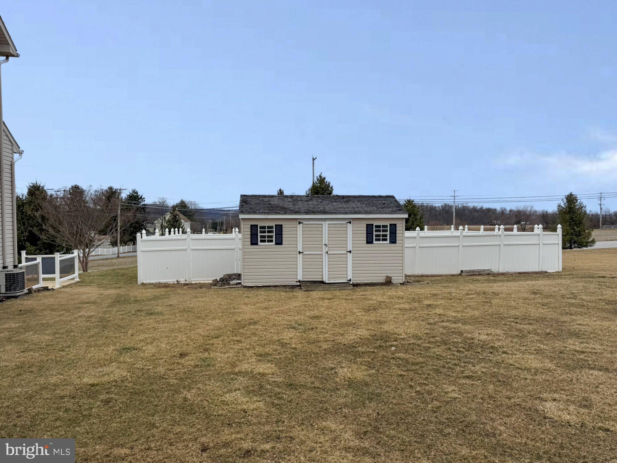 VINTAGE ACRES - Residential