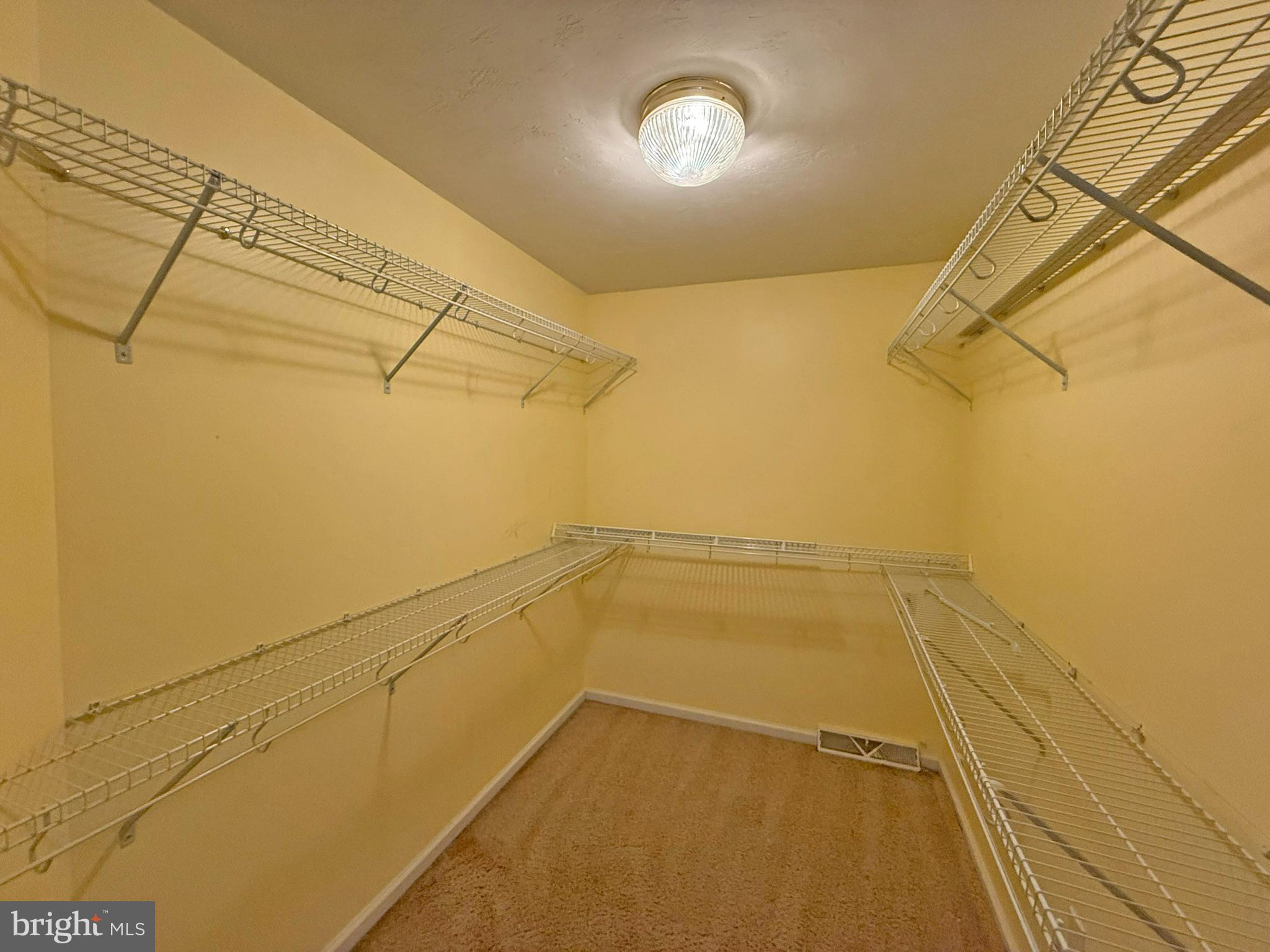 VINTAGE ACRES - Residential