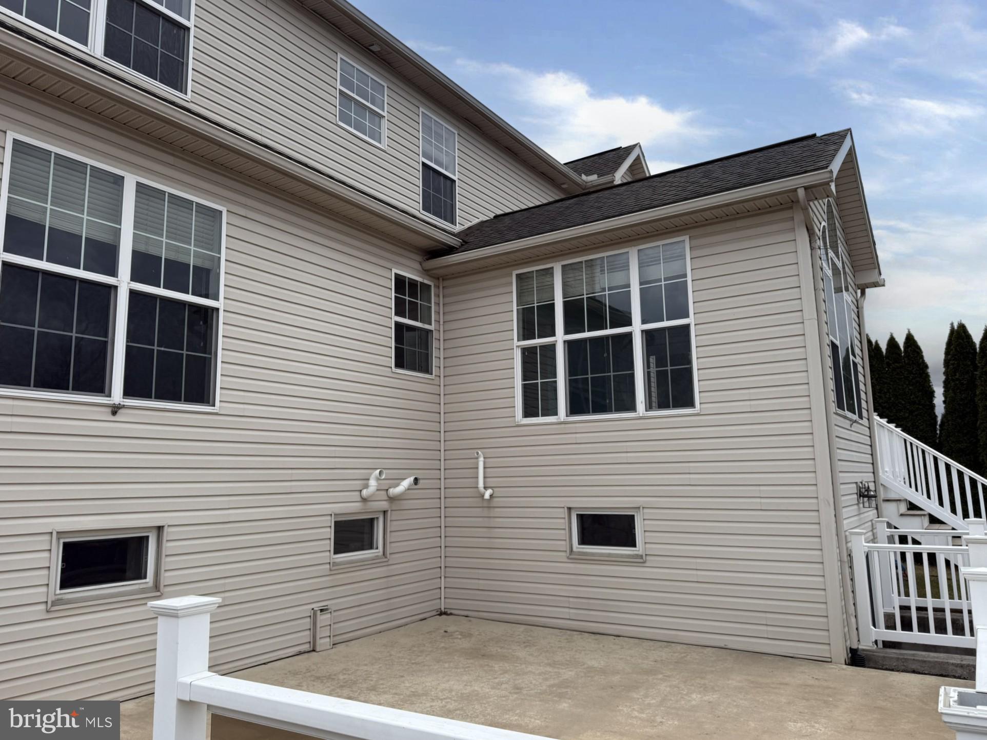 VINTAGE ACRES - Residential