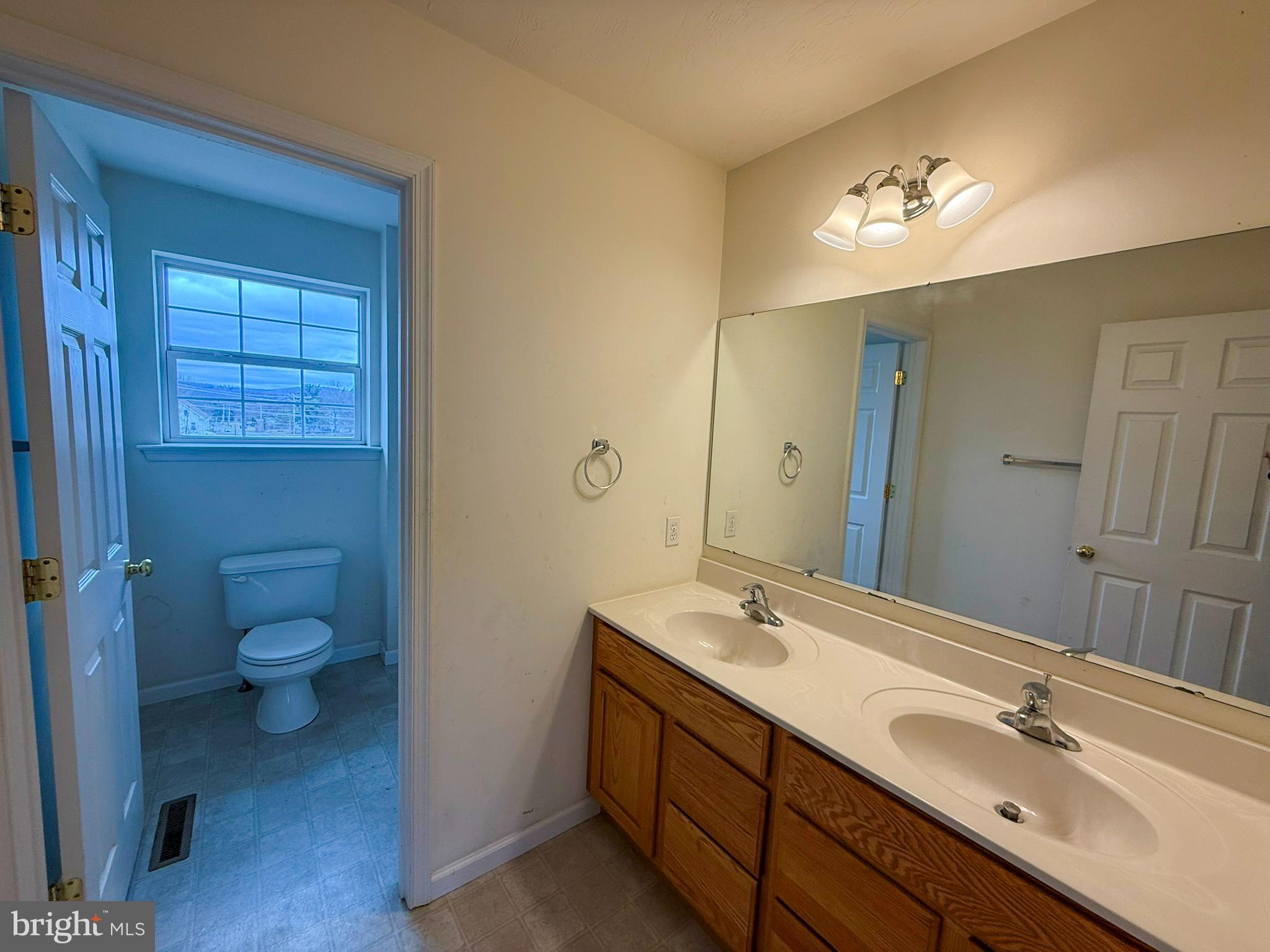 VINTAGE ACRES - Residential