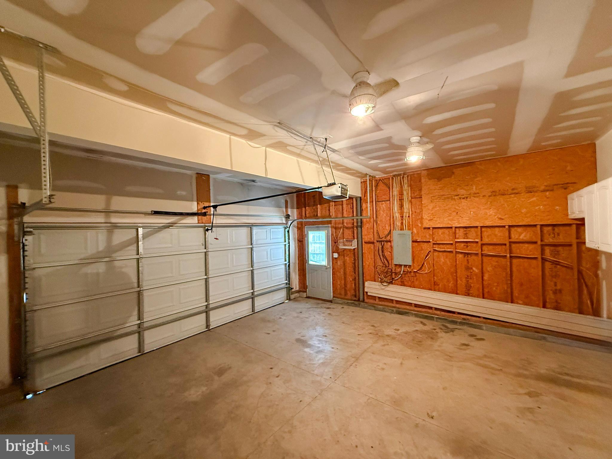 VINTAGE ACRES - Residential