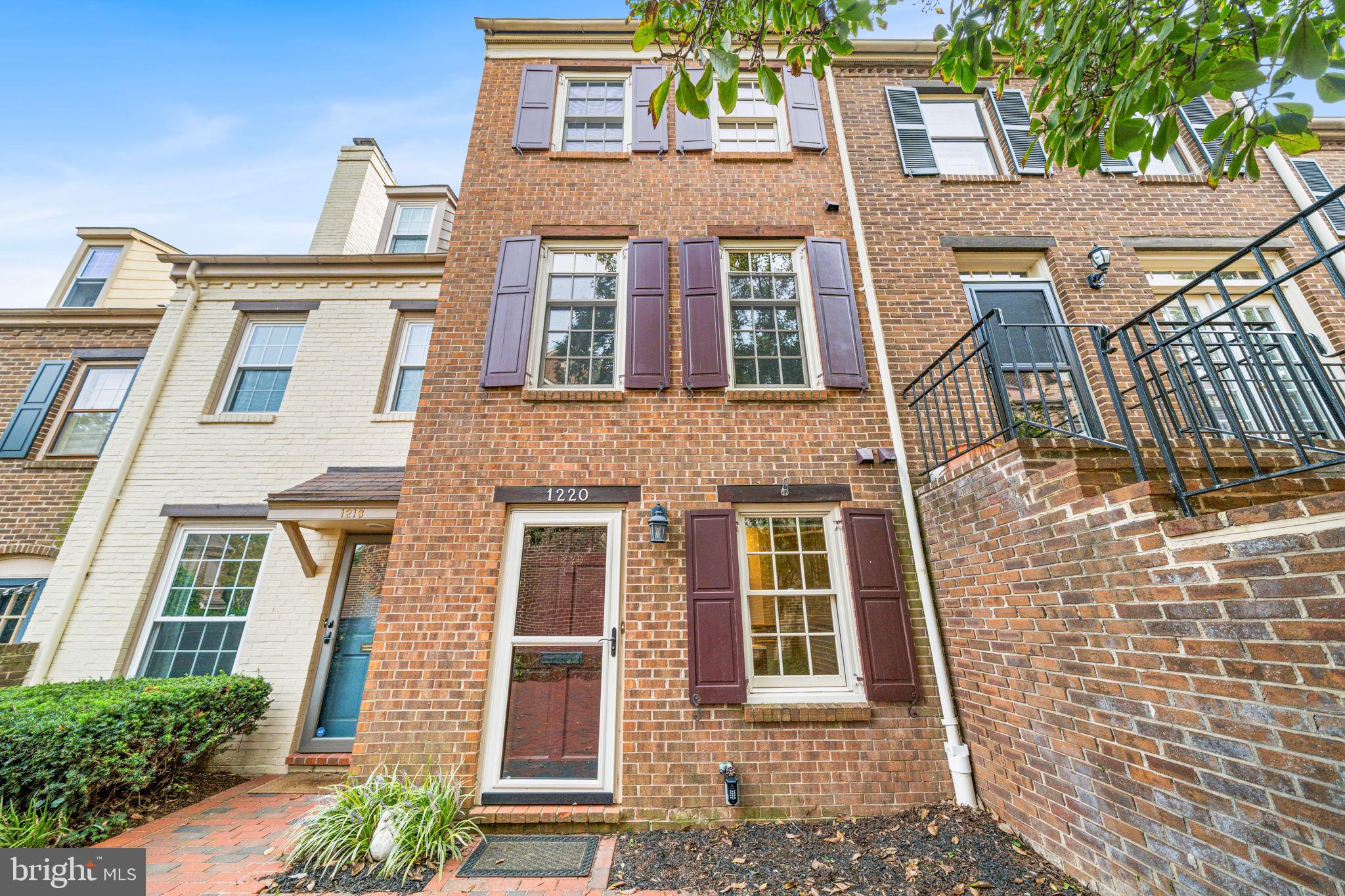 1220 MICHIGAN COURT