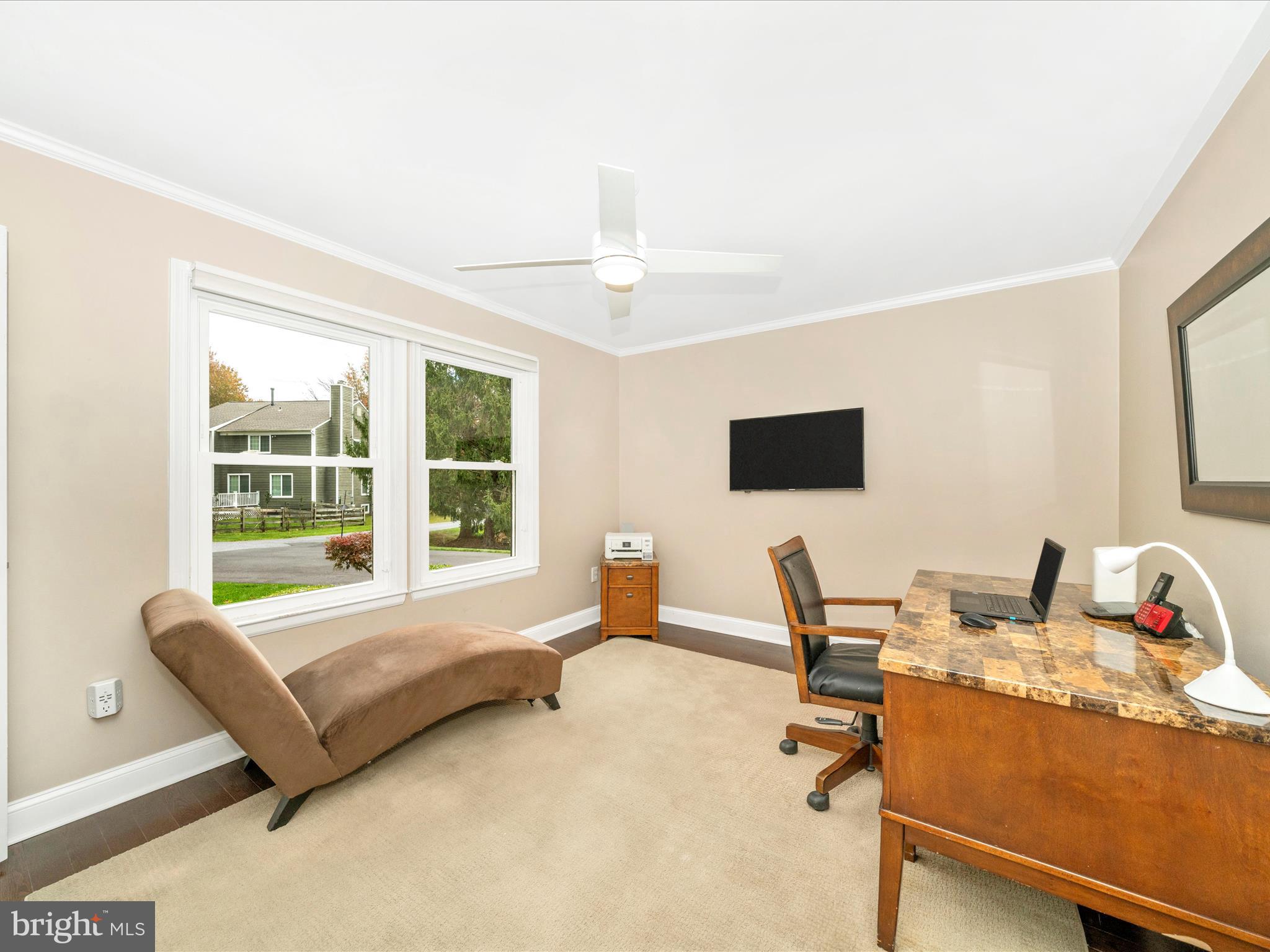 16 GOLDEN GRASS COURT