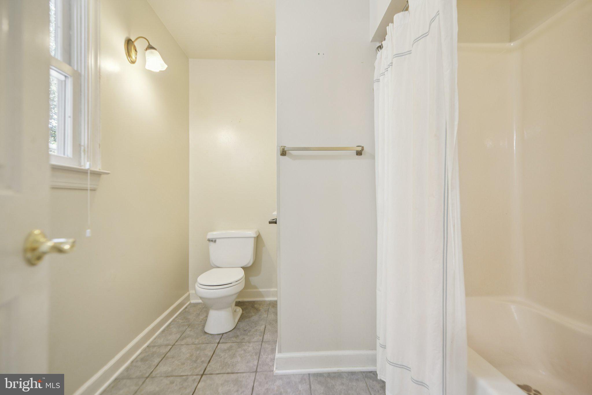 ALUM SPRING EAST - Residential