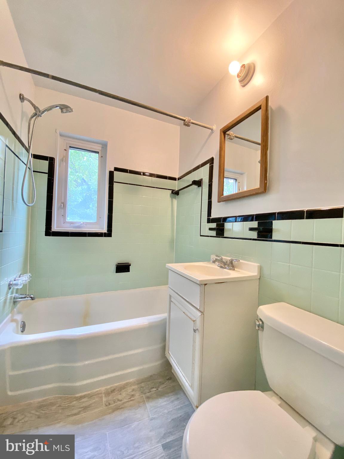 DAVIS TRACT - Residential Lease