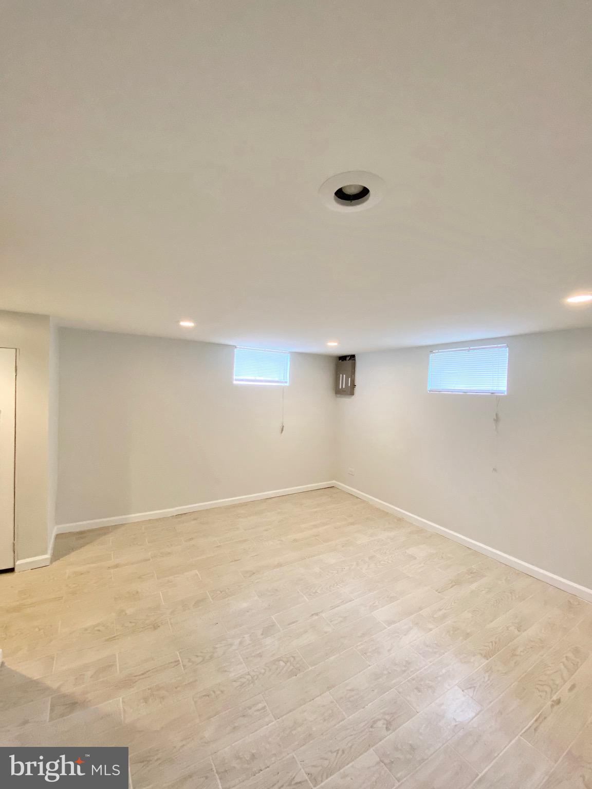 DAVIS TRACT - Residential Lease