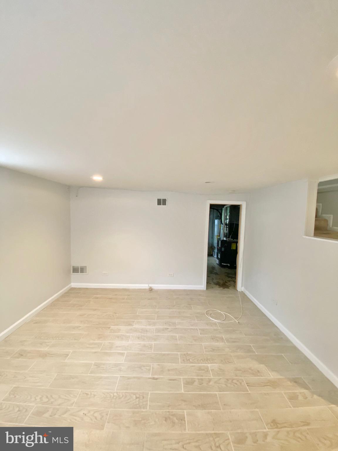 DAVIS TRACT - Residential Lease