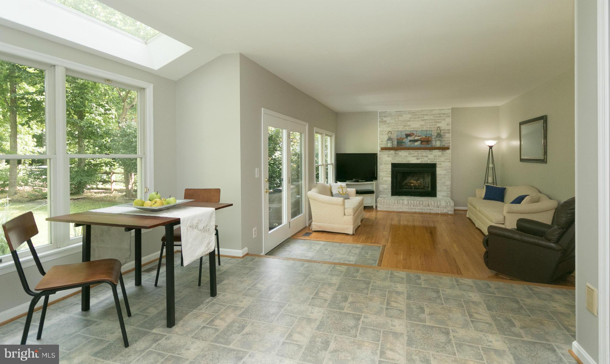 HUNT MEADOW - Residential