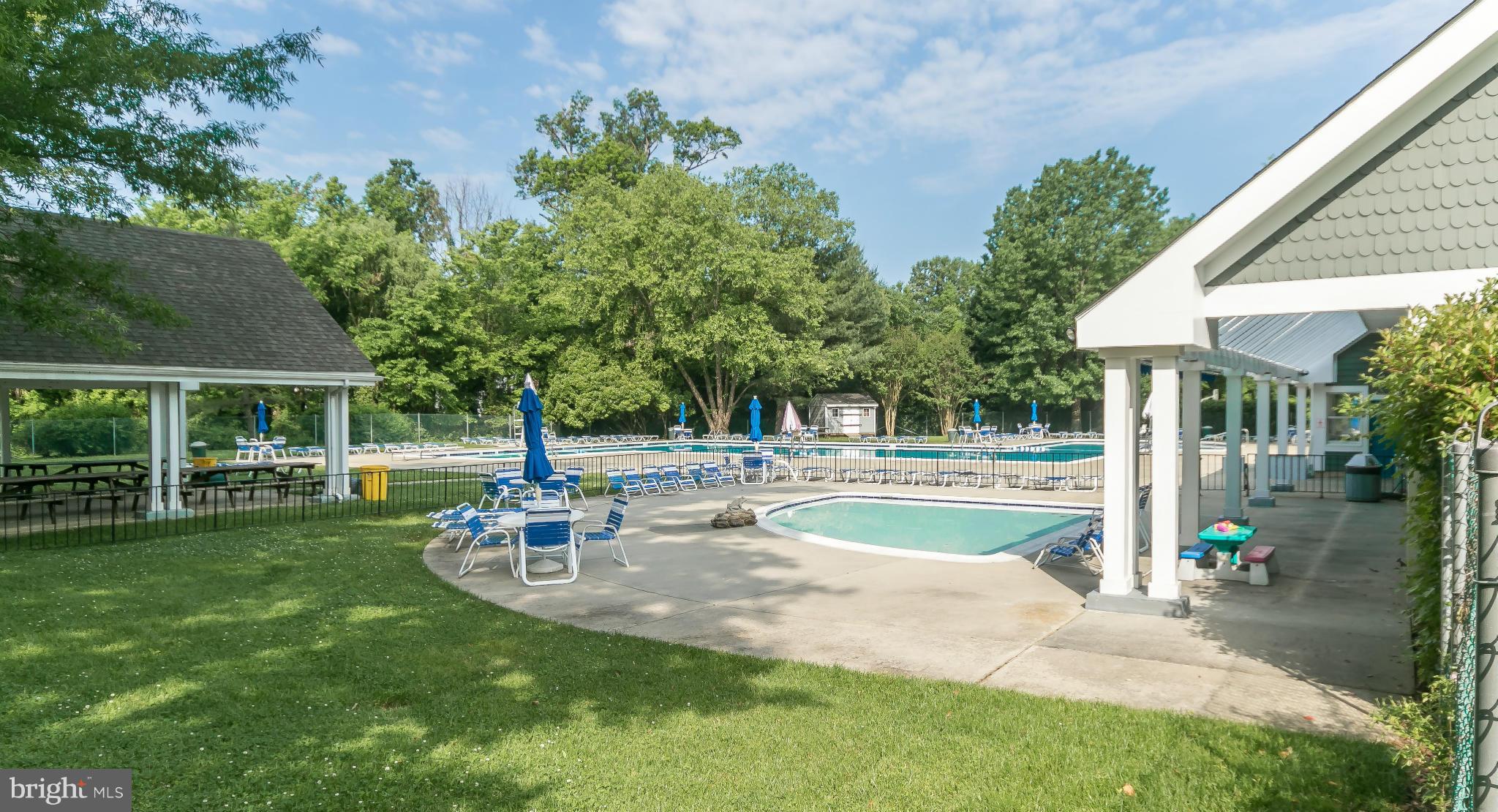 HUNT MEADOW - Residential