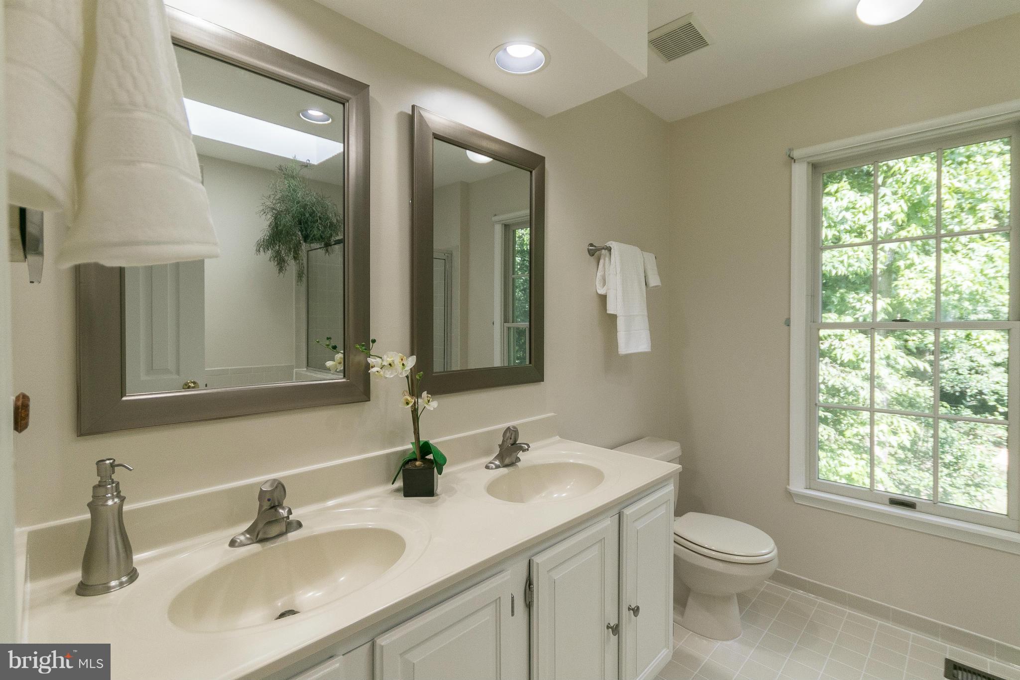 HUNT MEADOW - Residential