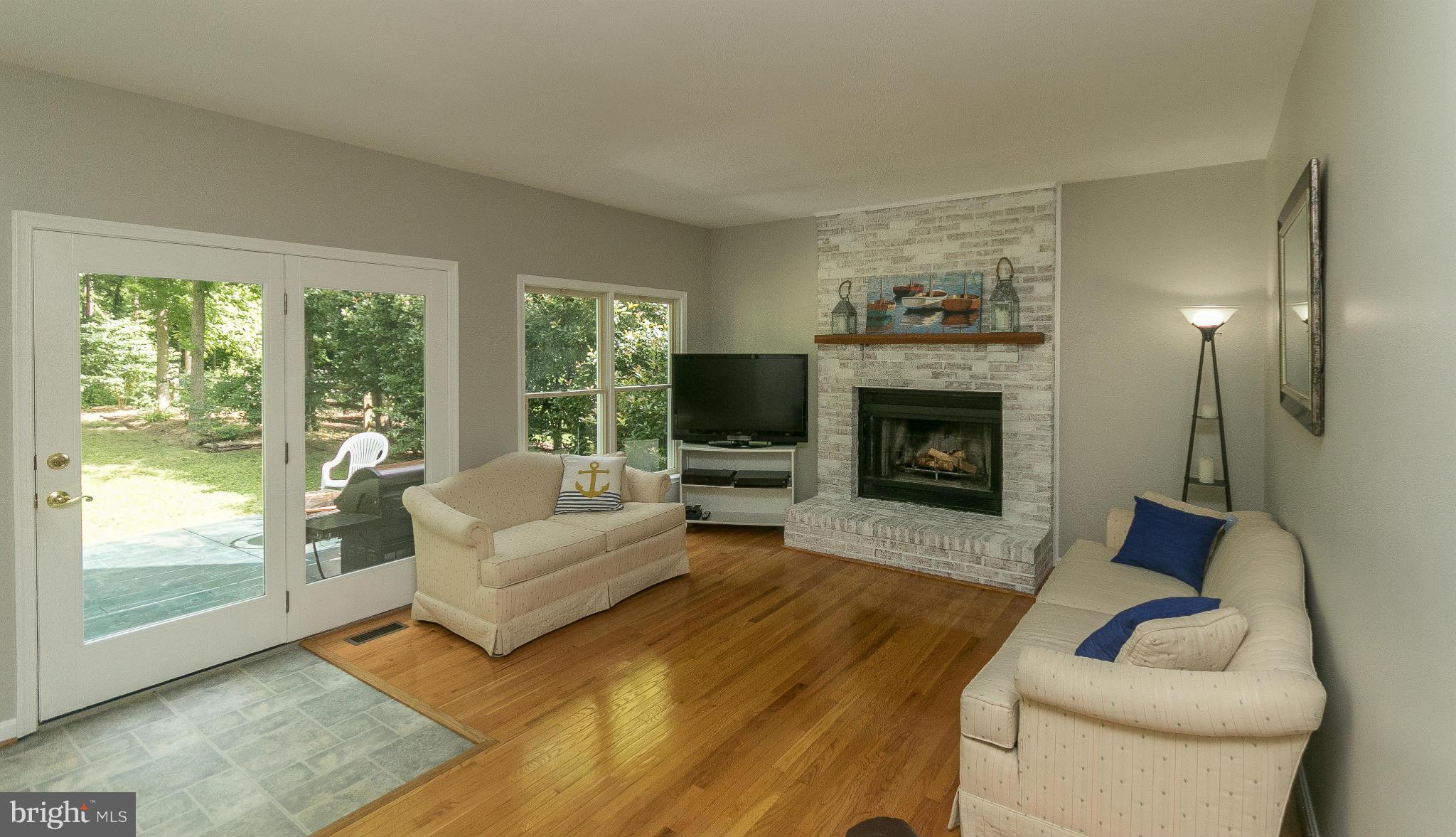 HUNT MEADOW - Residential