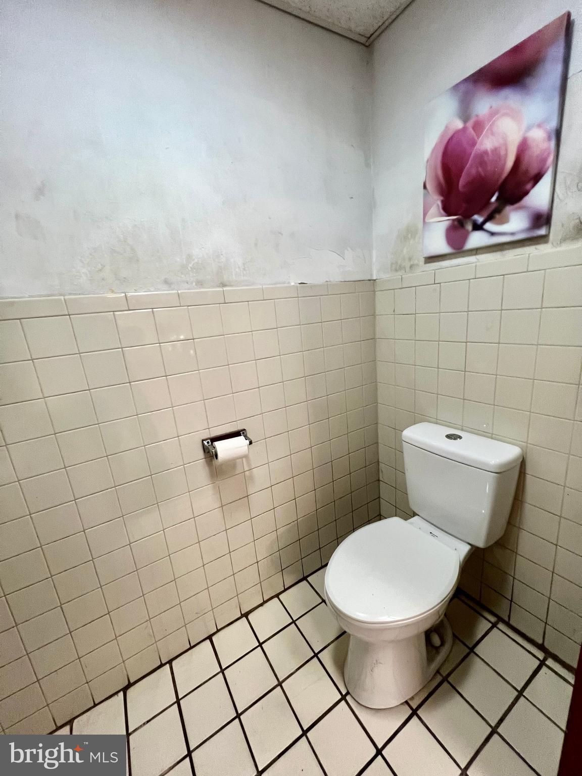 TEMPLE UNIVERSITY - Commercial Sale