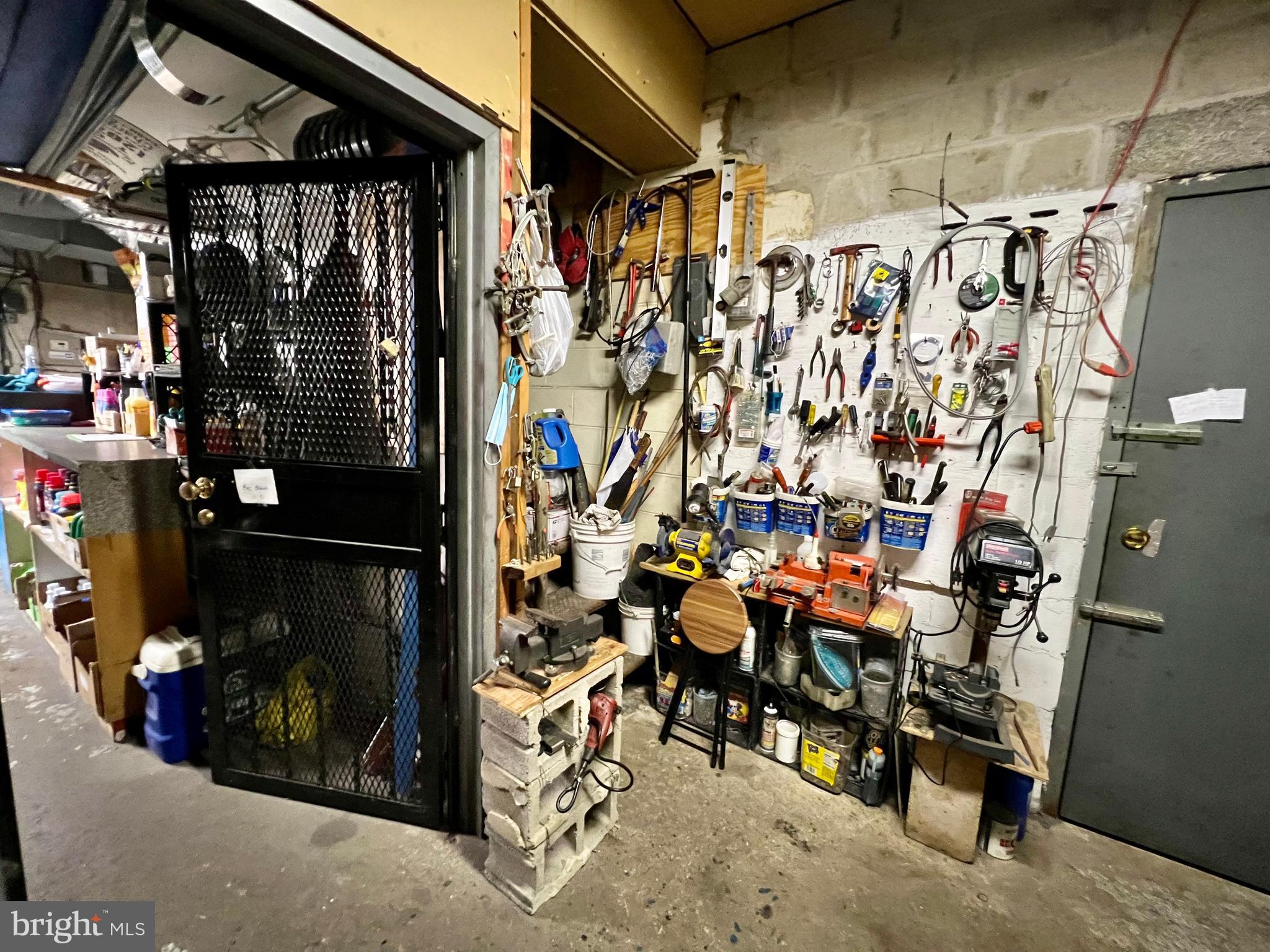 TEMPLE UNIVERSITY - Commercial Sale