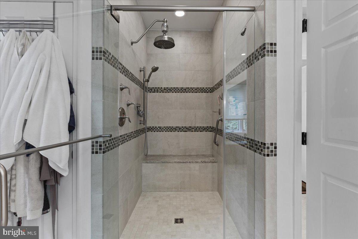 SWANSON CREEK LANDING SU - Residential Lease