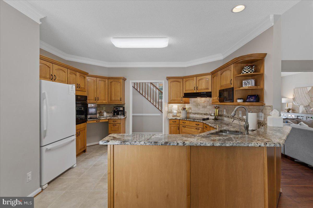 SWANSON CREEK LANDING SU - Residential Lease