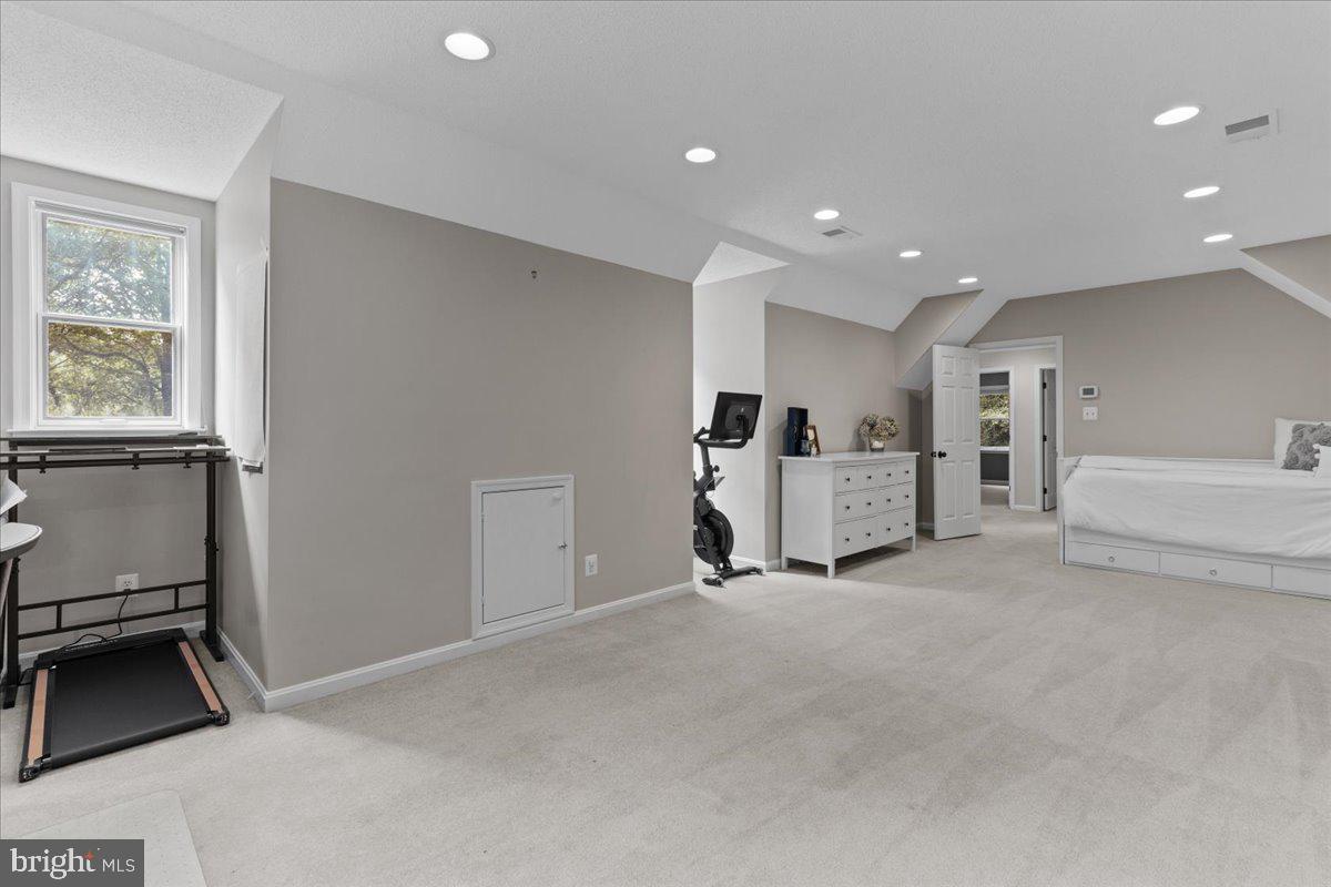 SWANSON CREEK LANDING SU - Residential Lease