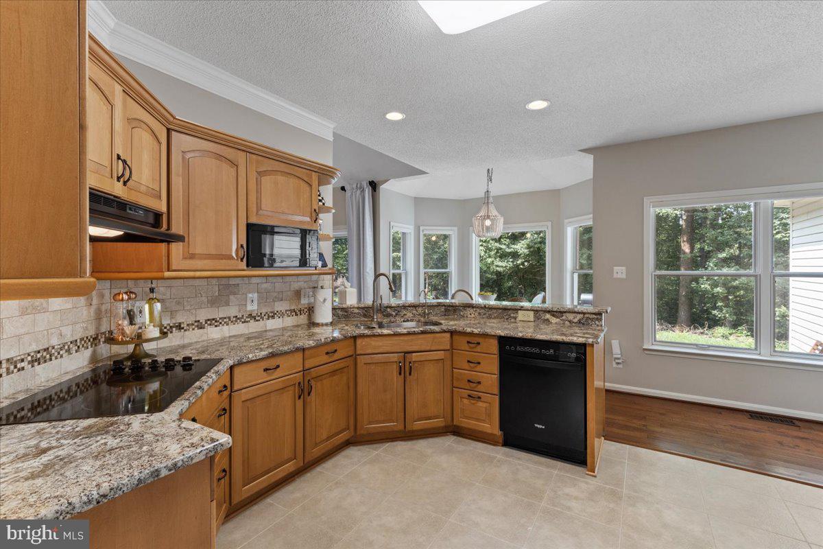 SWANSON CREEK LANDING SU - Residential Lease