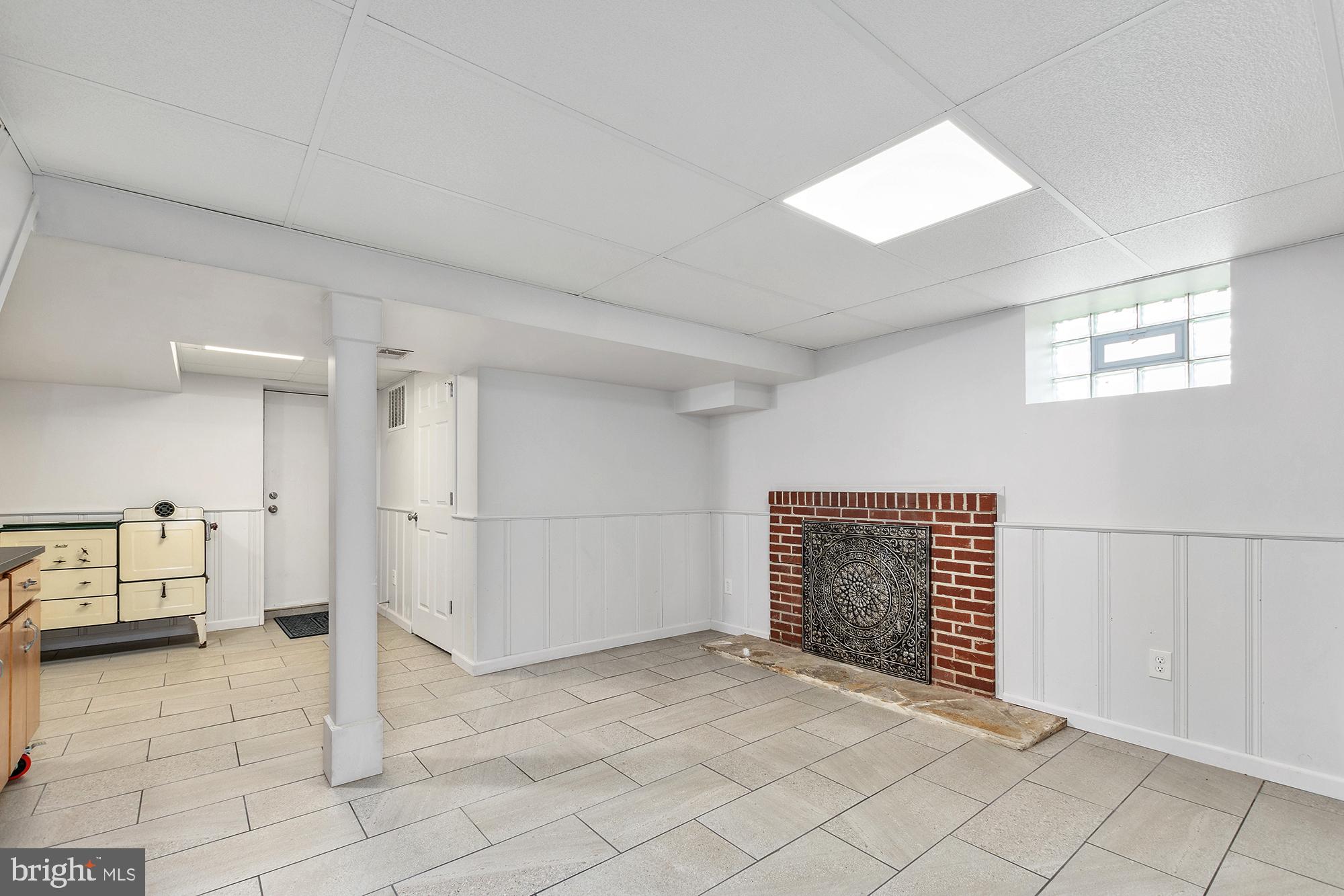 CHESWOLDE - Residential Lease