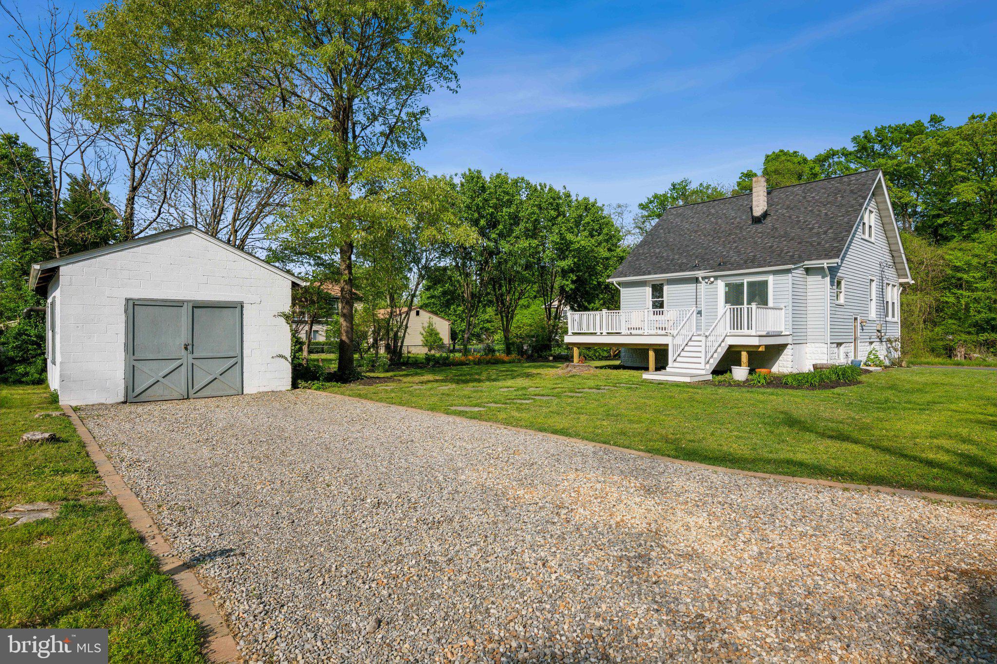8116 BEVERLY ROAD