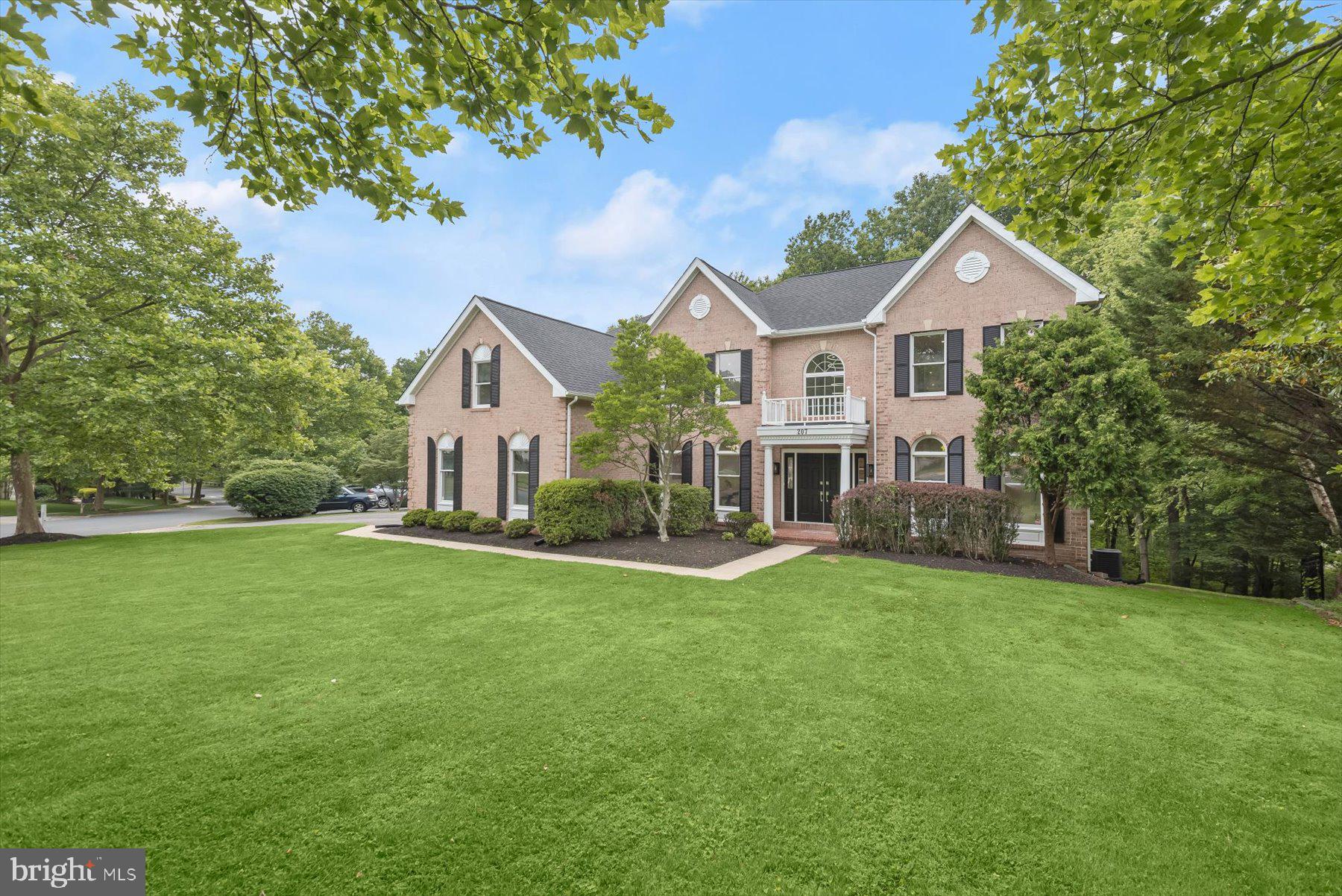 207 ALDERWOOD DRIVE