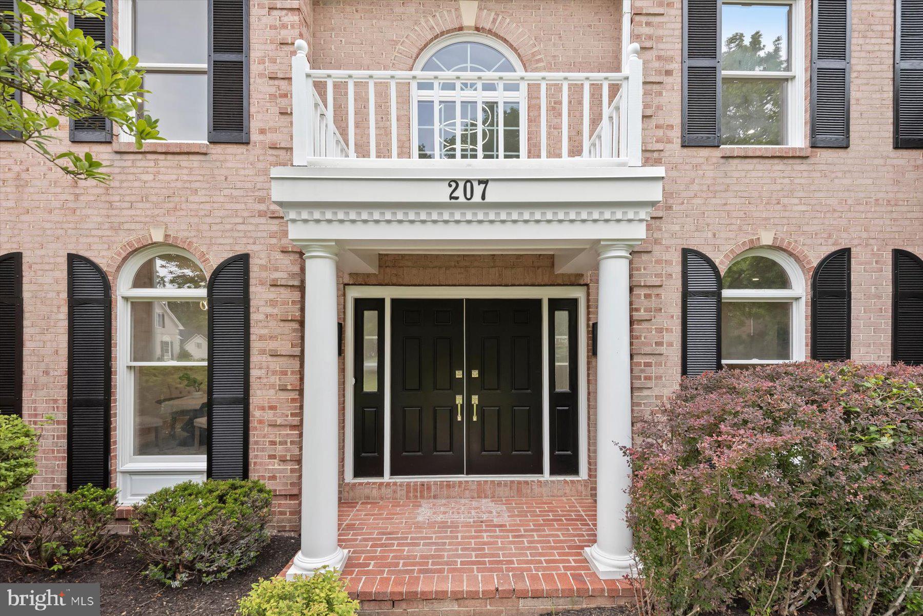 207 ALDERWOOD DRIVE