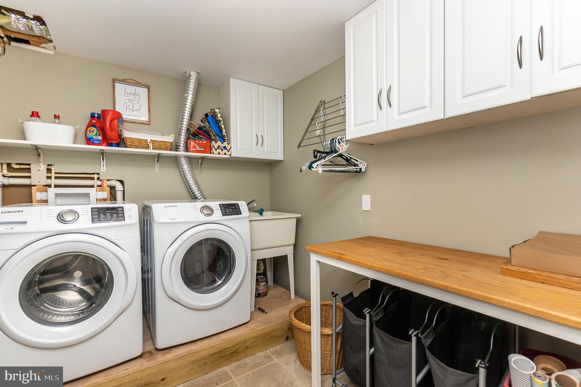 STONE HILL ESTATES - Residential