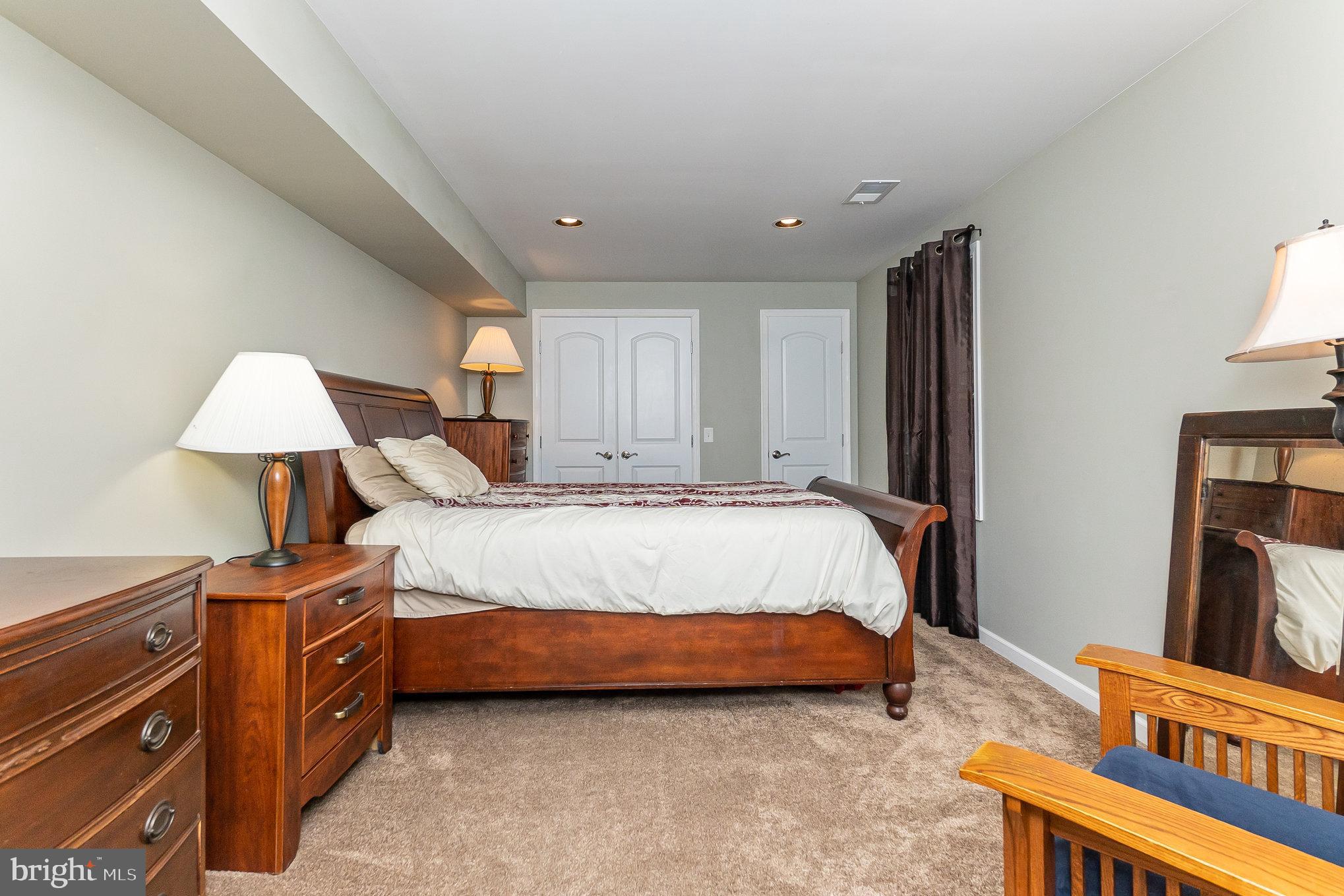 STONE HILL ESTATES - Residential