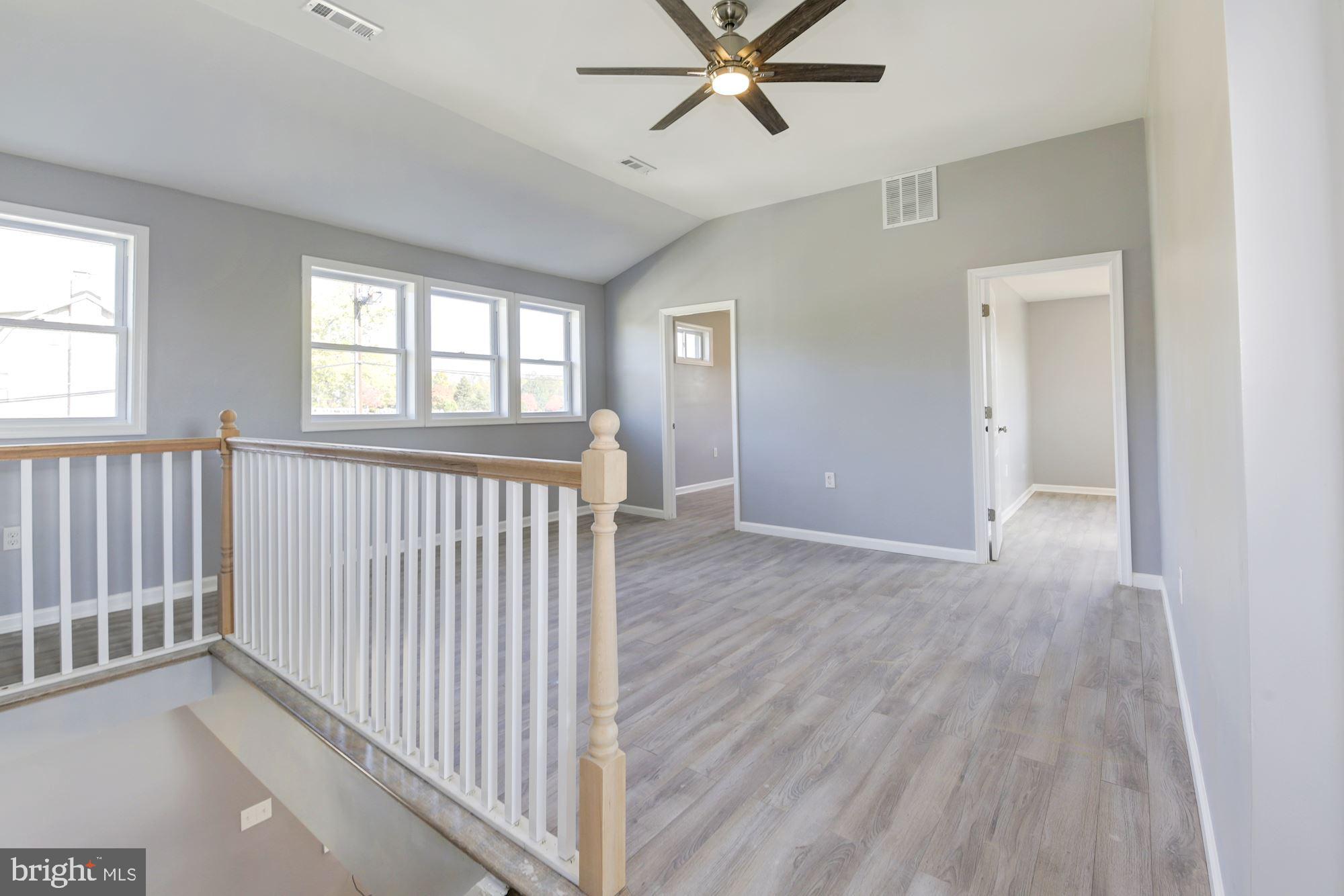 KENSINGTON - Residential