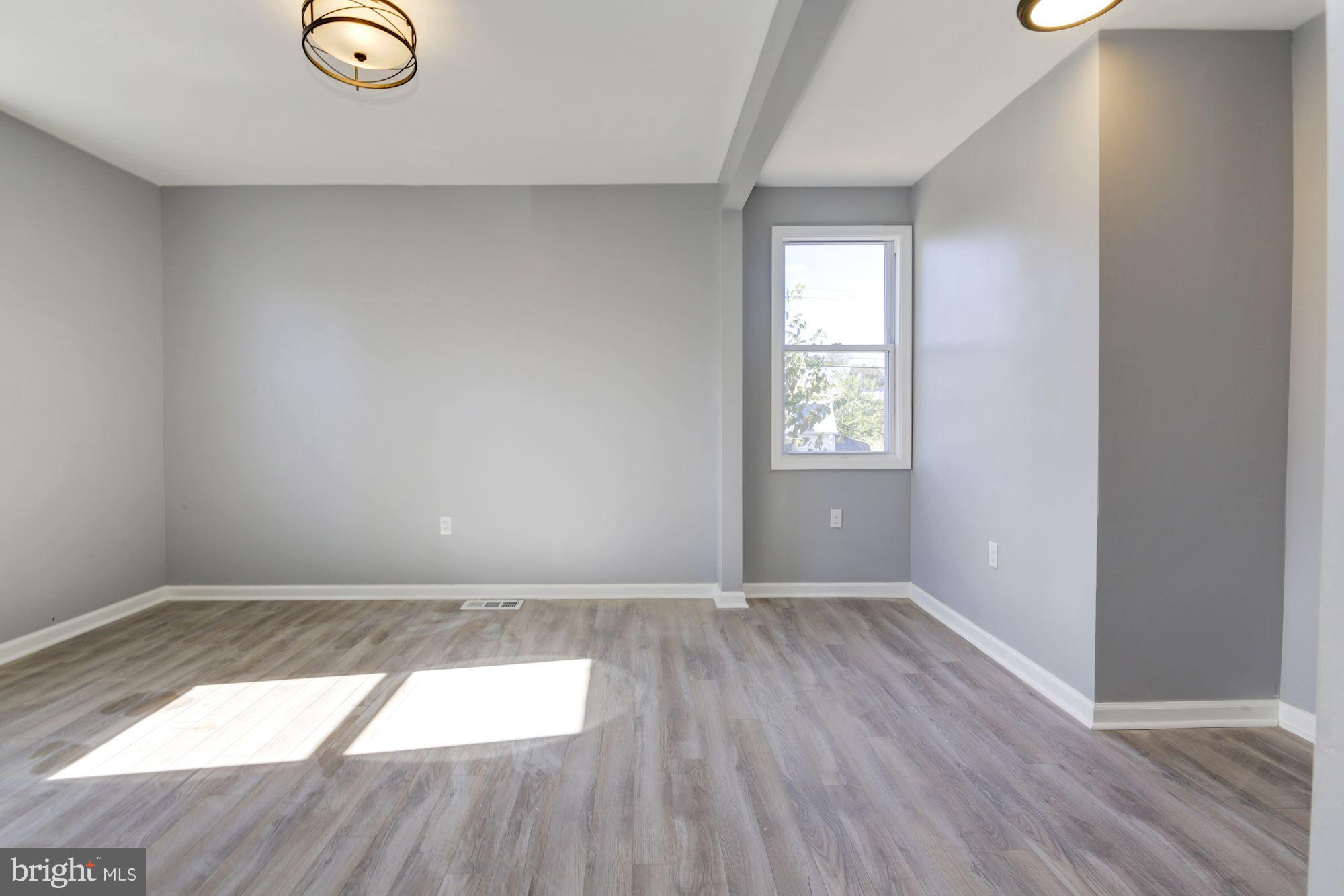 KENSINGTON - Residential