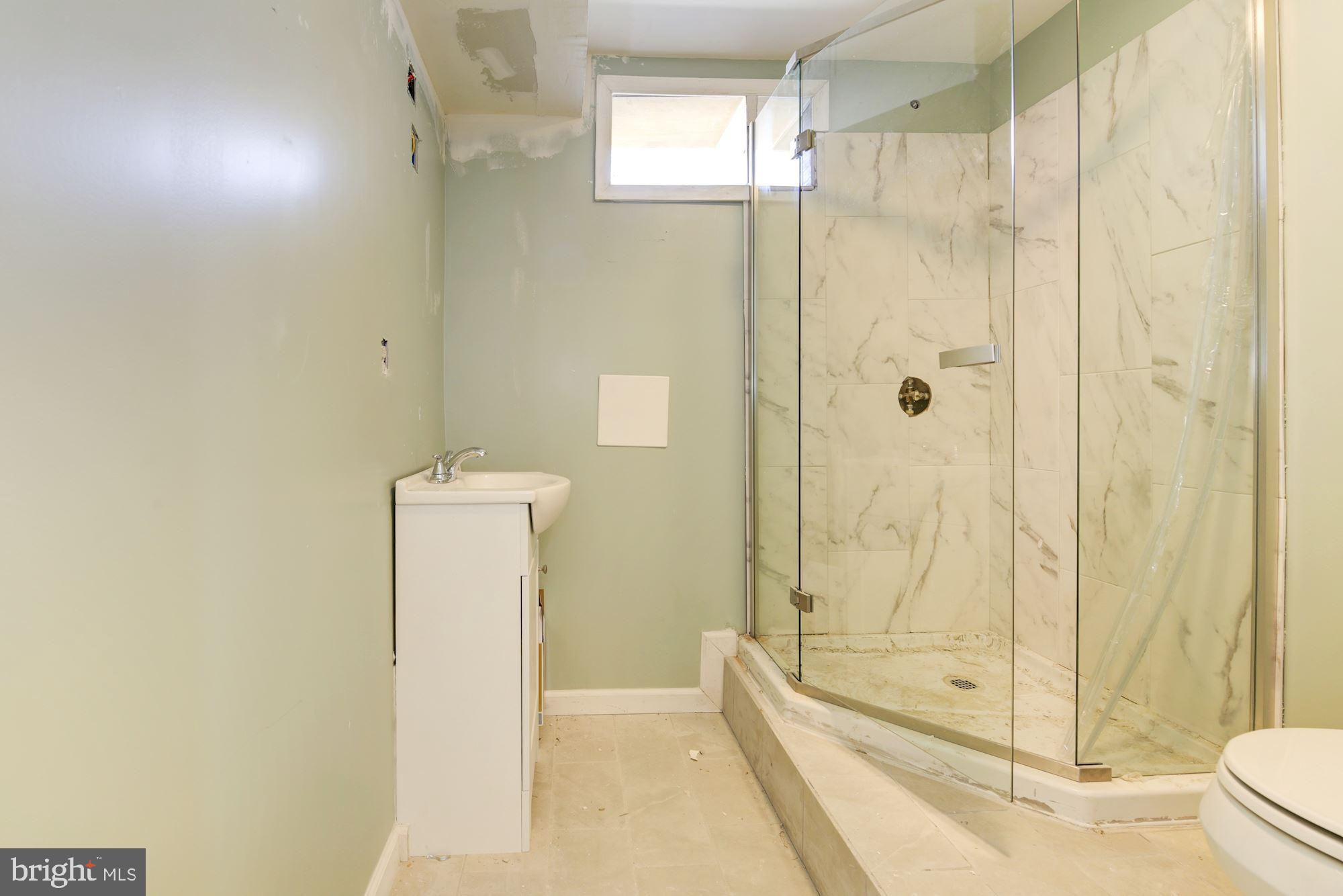 KENSINGTON - Residential