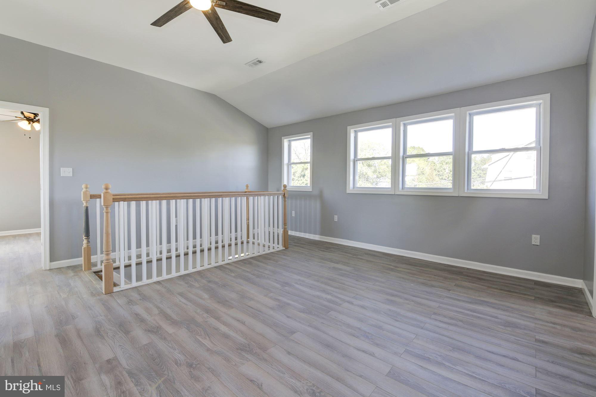 KENSINGTON - Residential