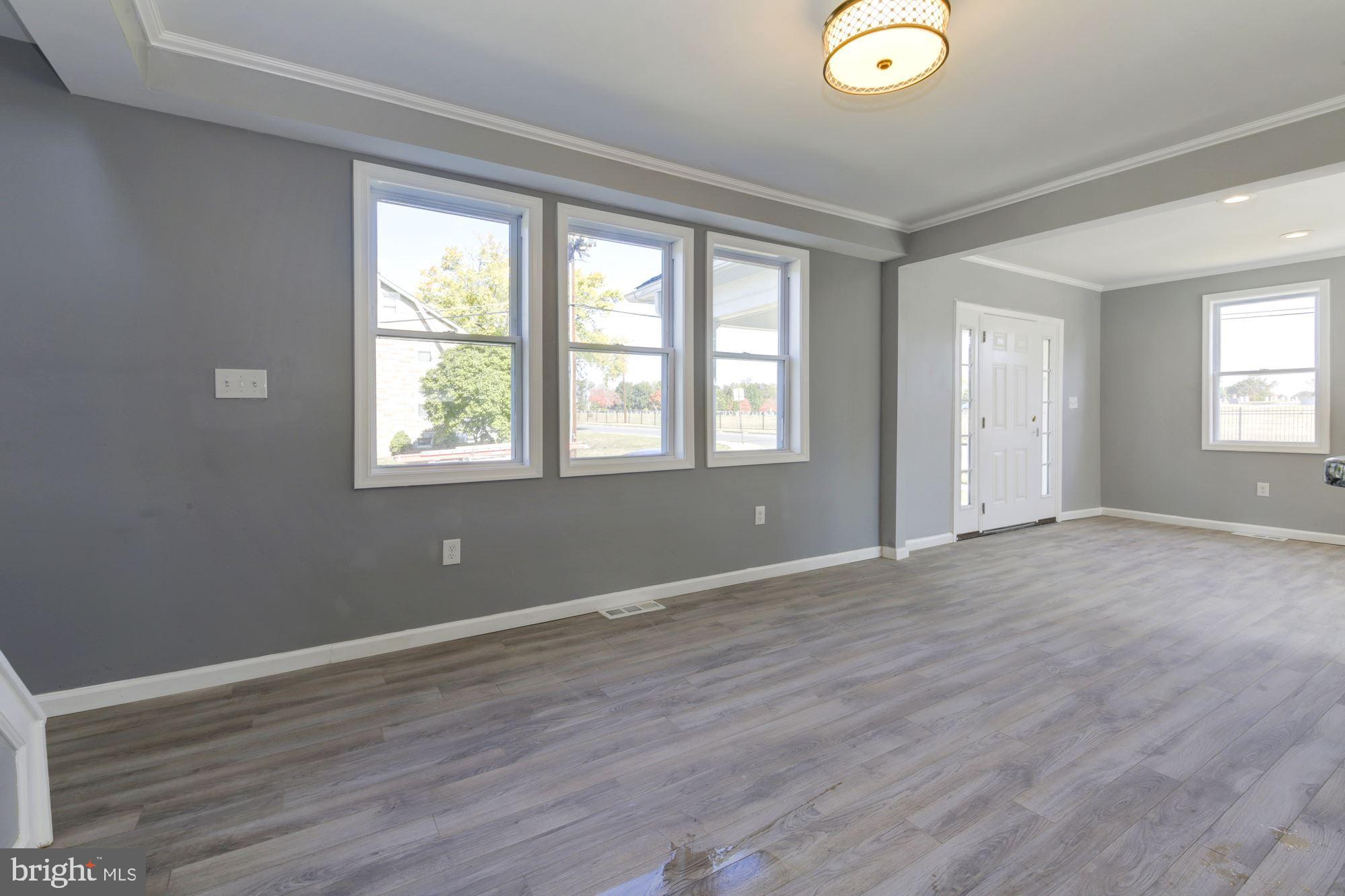 KENSINGTON - Residential