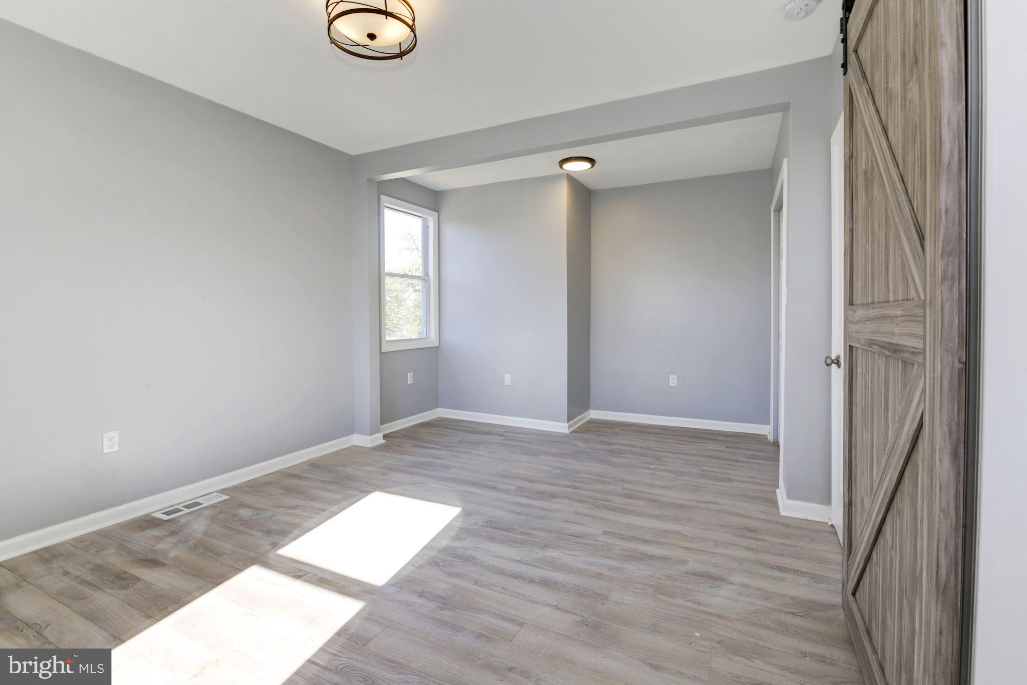 KENSINGTON - Residential