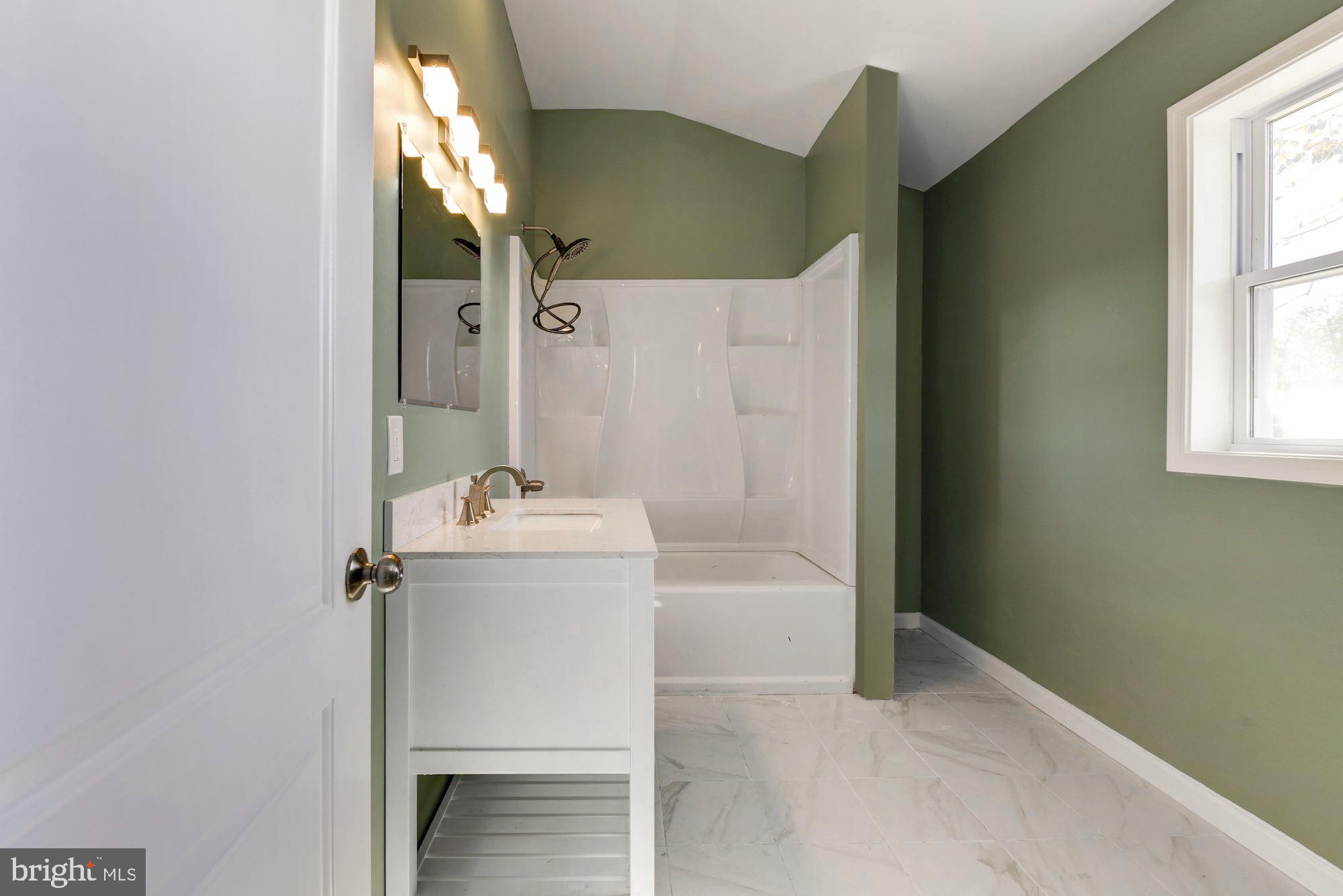 KENSINGTON - Residential