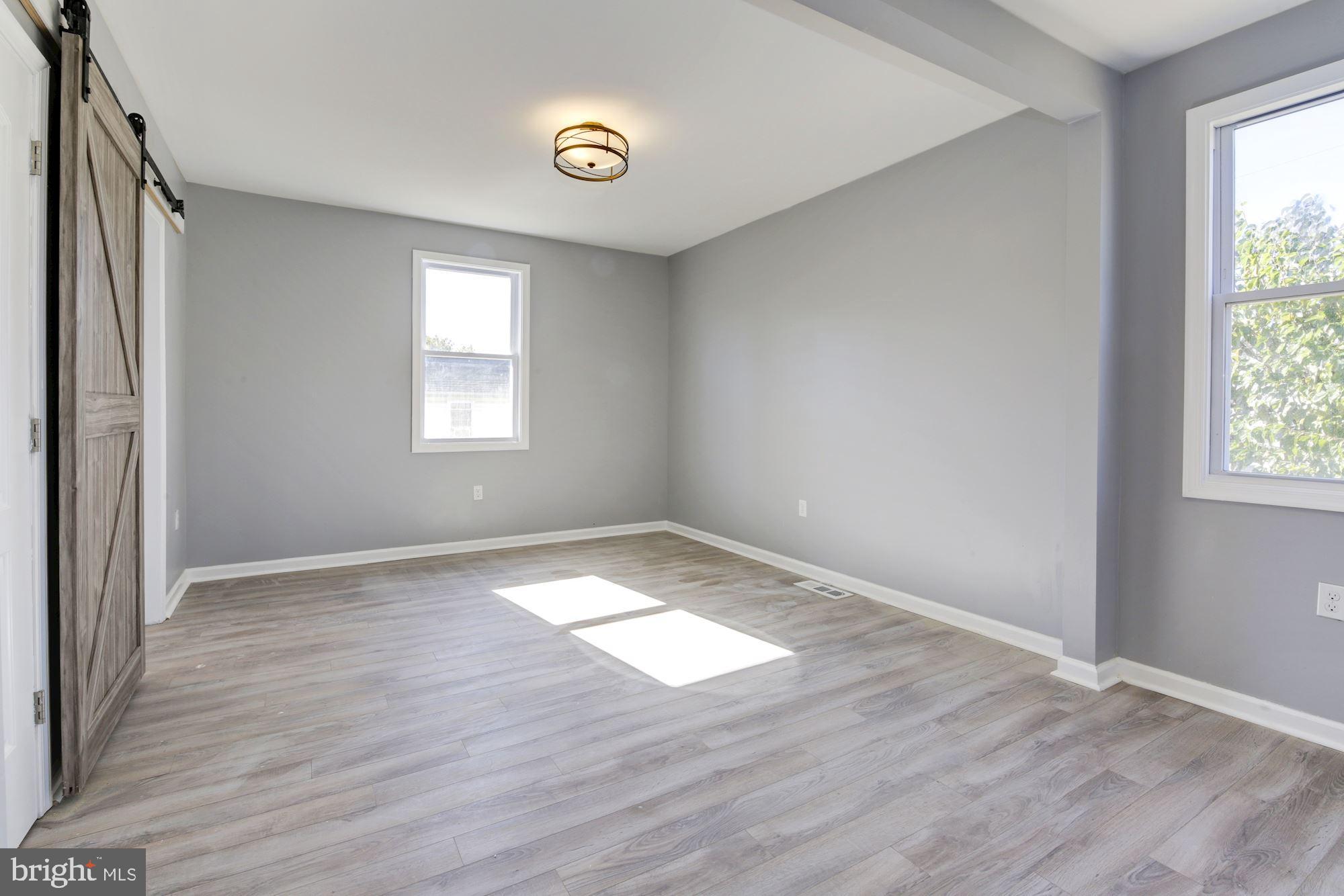 KENSINGTON - Residential