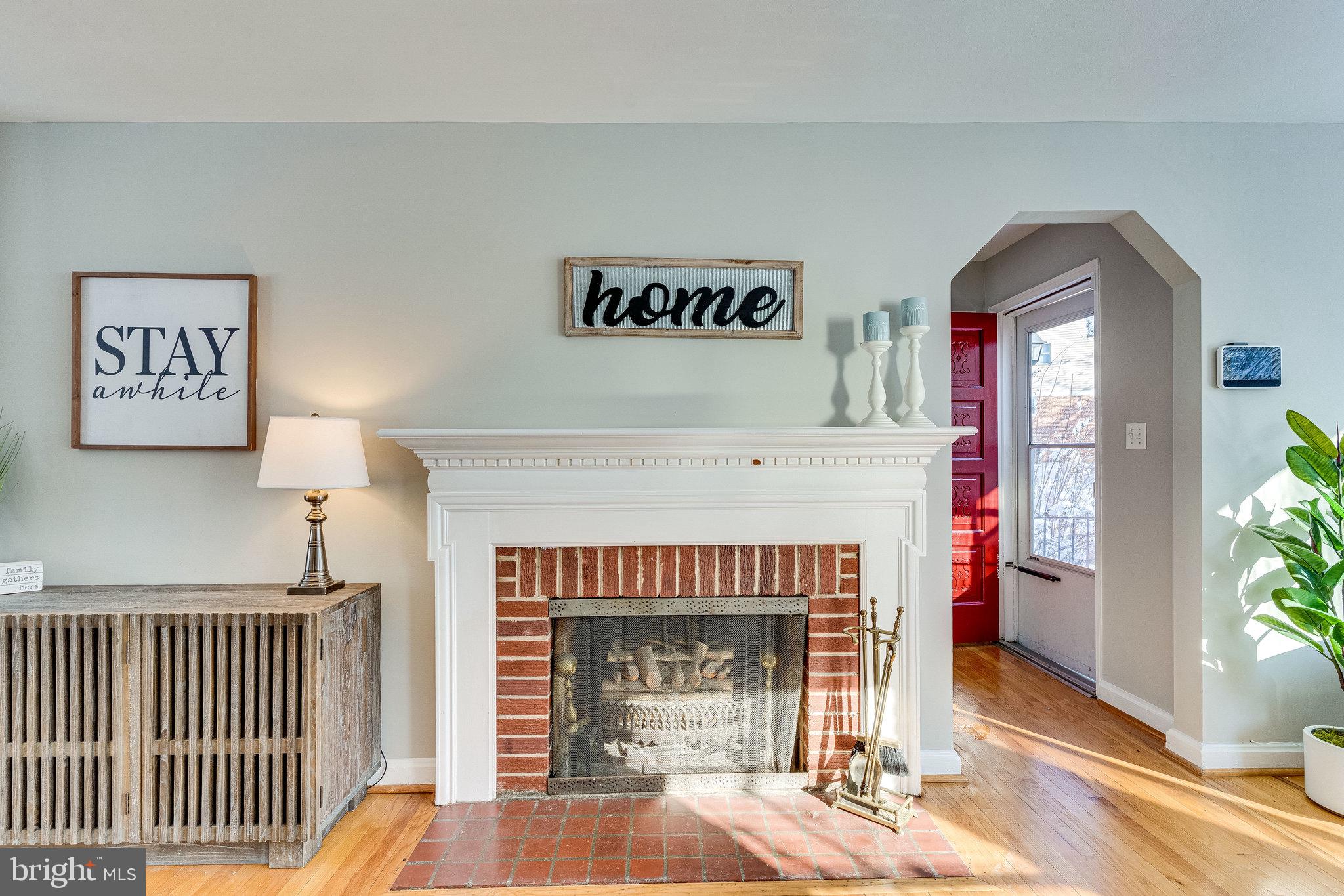 LE VELLE HILLS - Residential