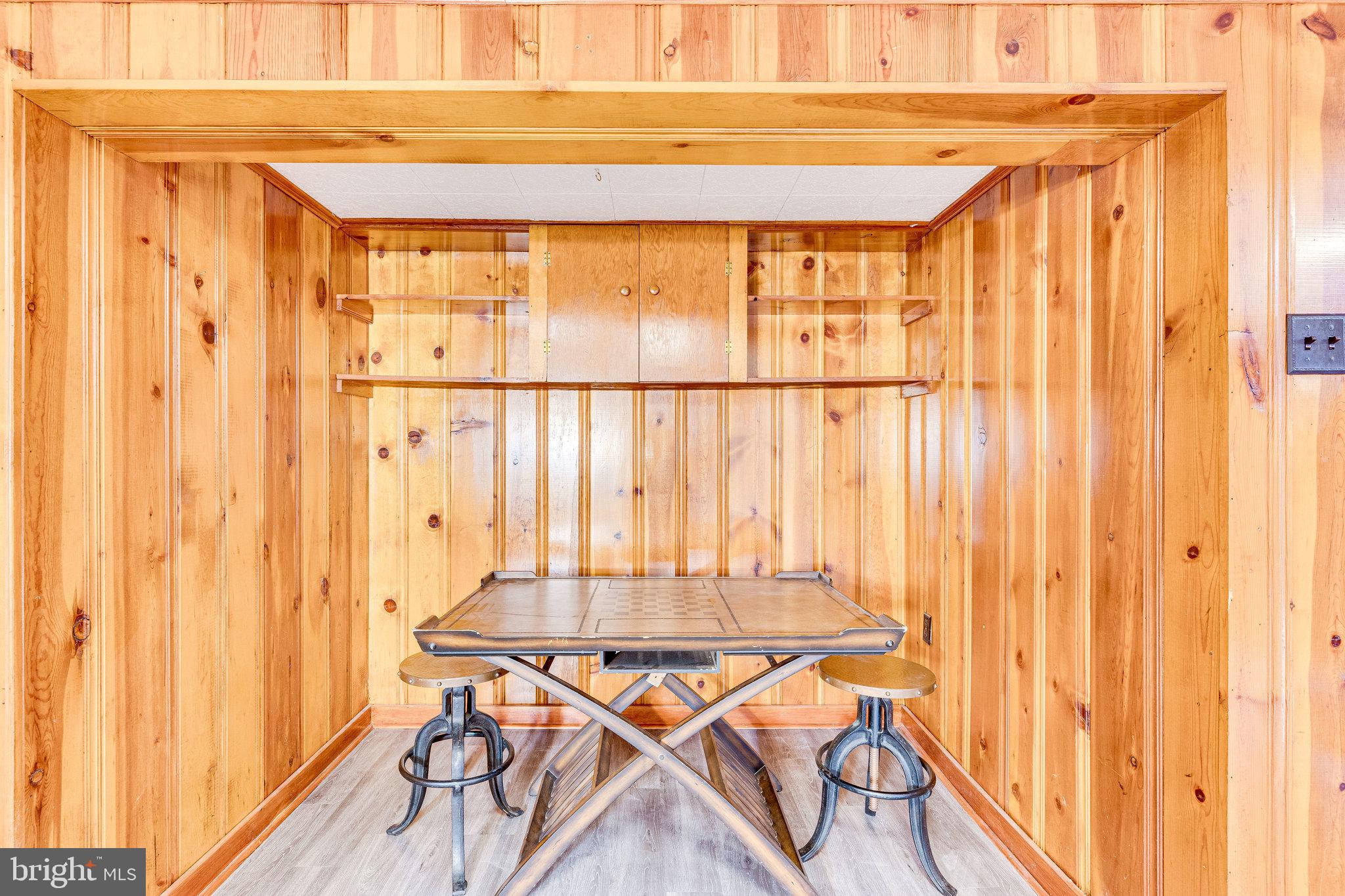 LE VELLE HILLS - Residential