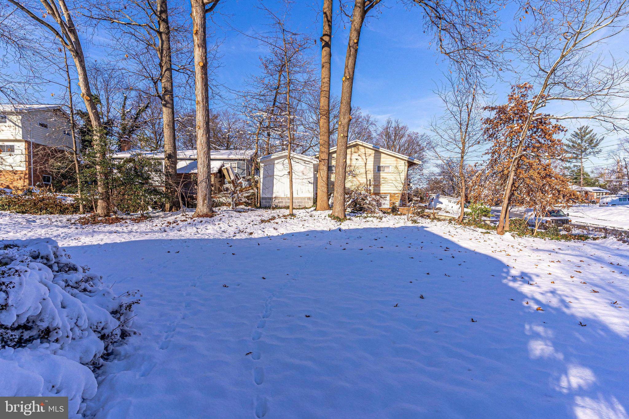 LE VELLE HILLS - Residential