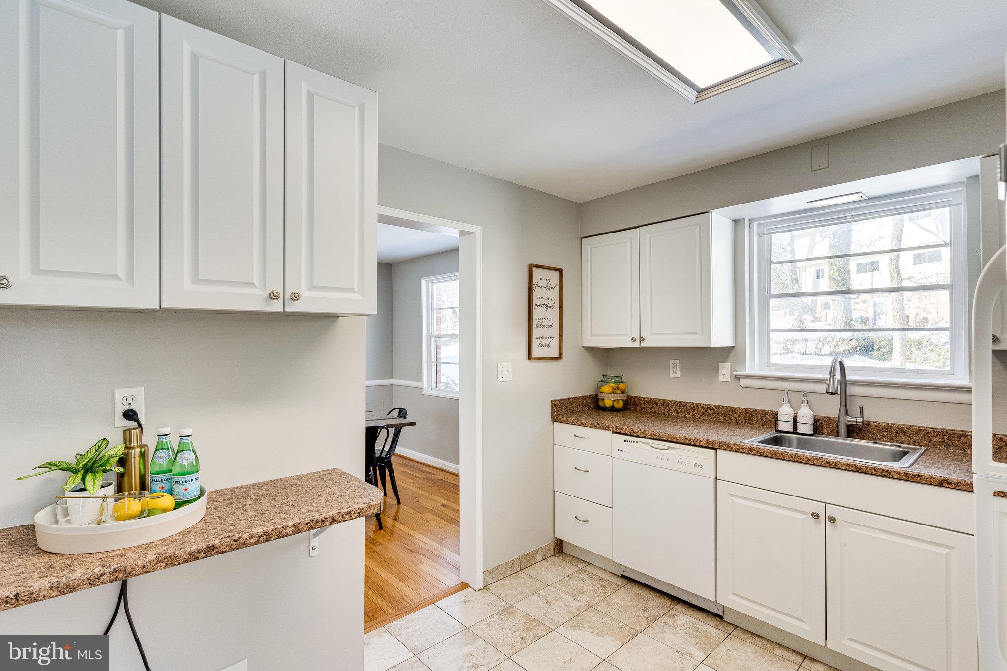 LE VELLE HILLS - Residential