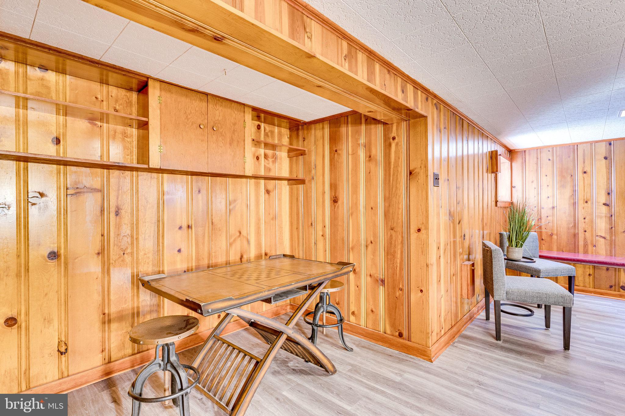 LE VELLE HILLS - Residential